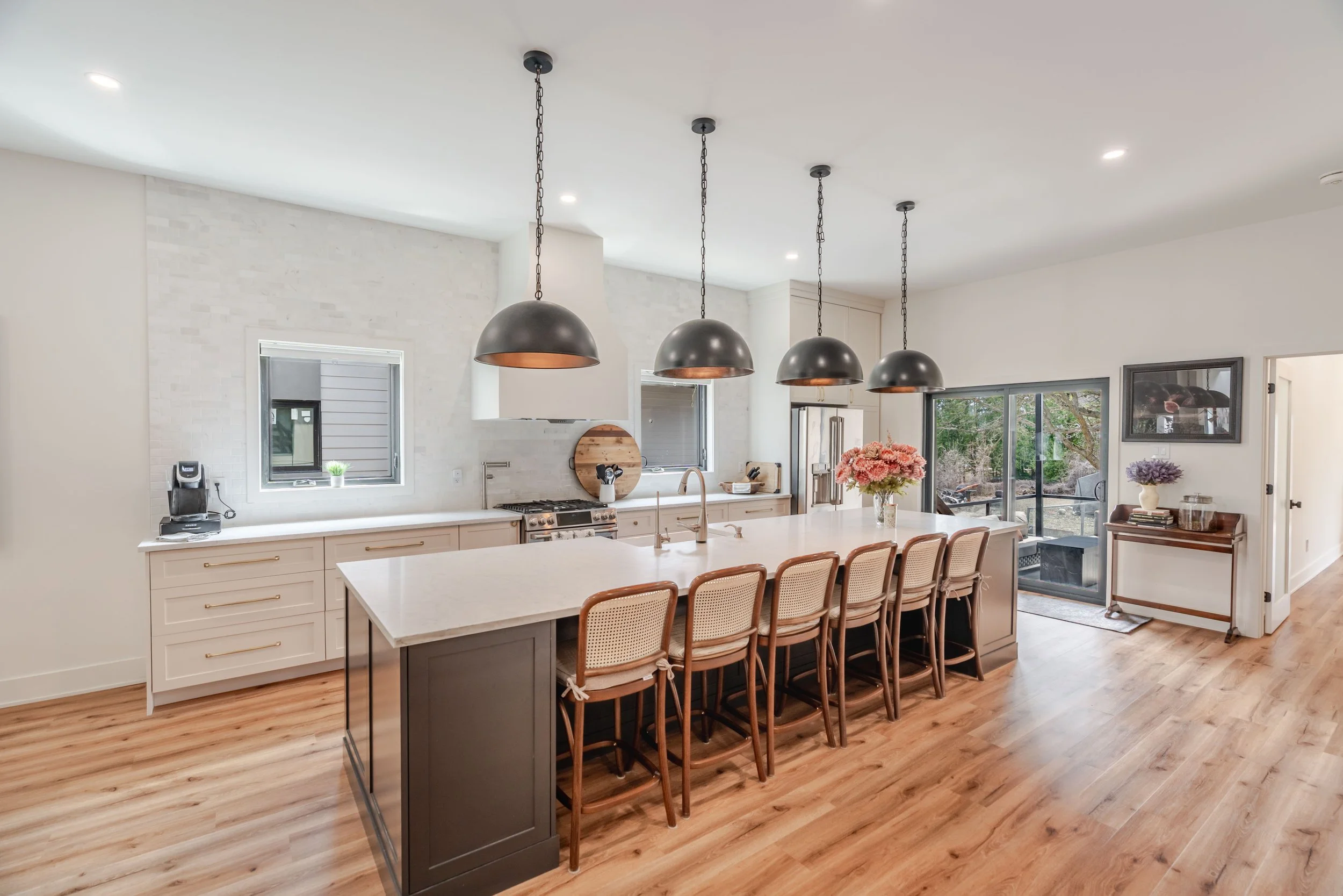 12 Viewmount Dr-53.jpg