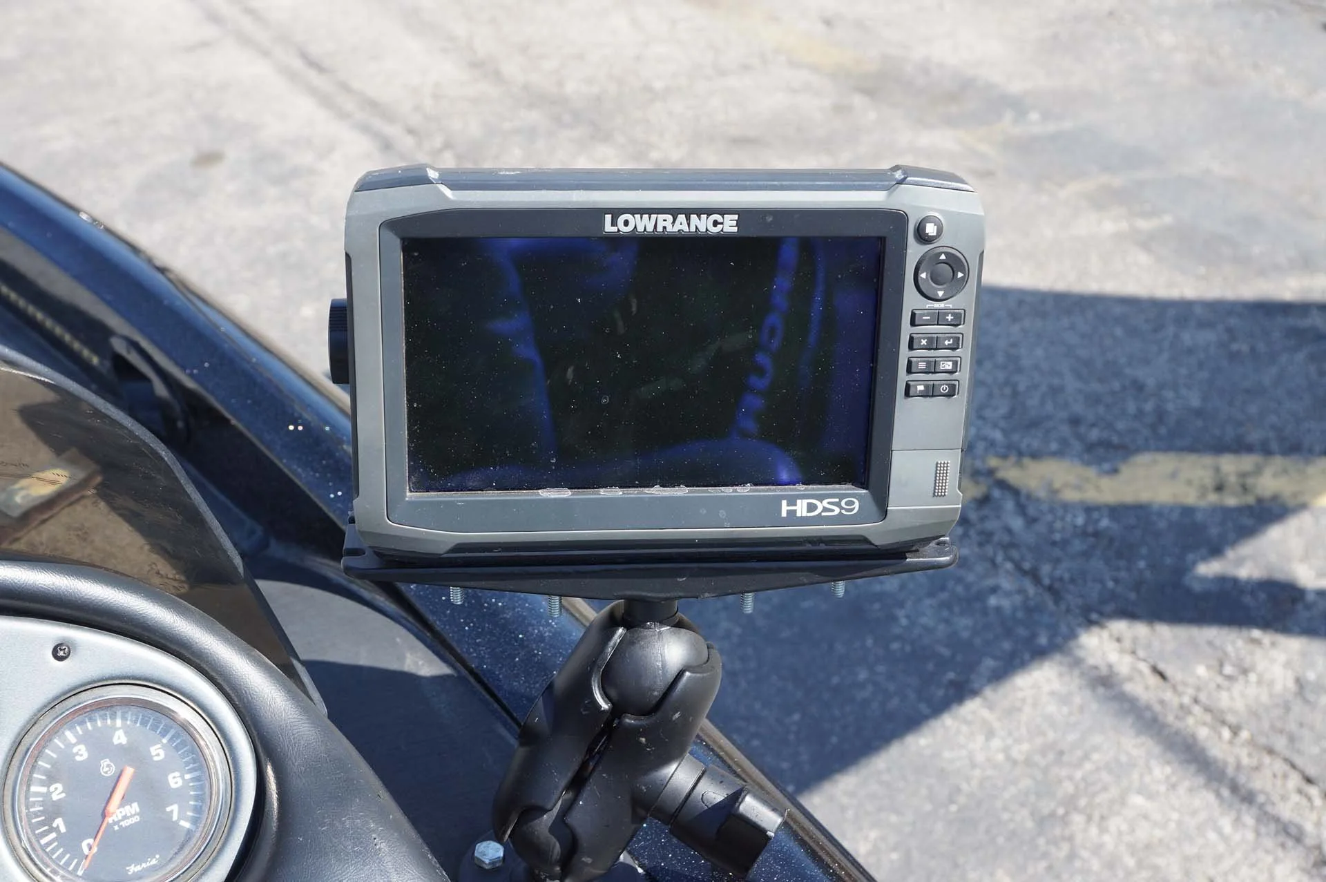 2011-Triton 17 Explorer-11.jpg