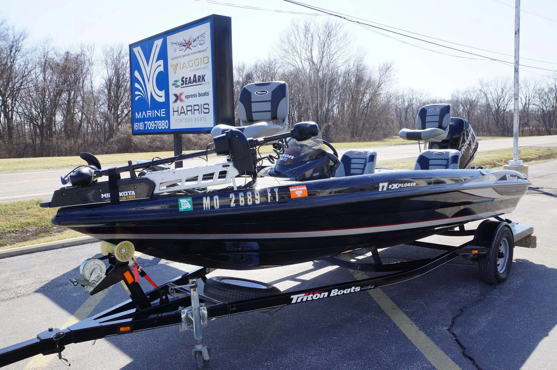 2011-Triton 17 Explorer-2.jpg