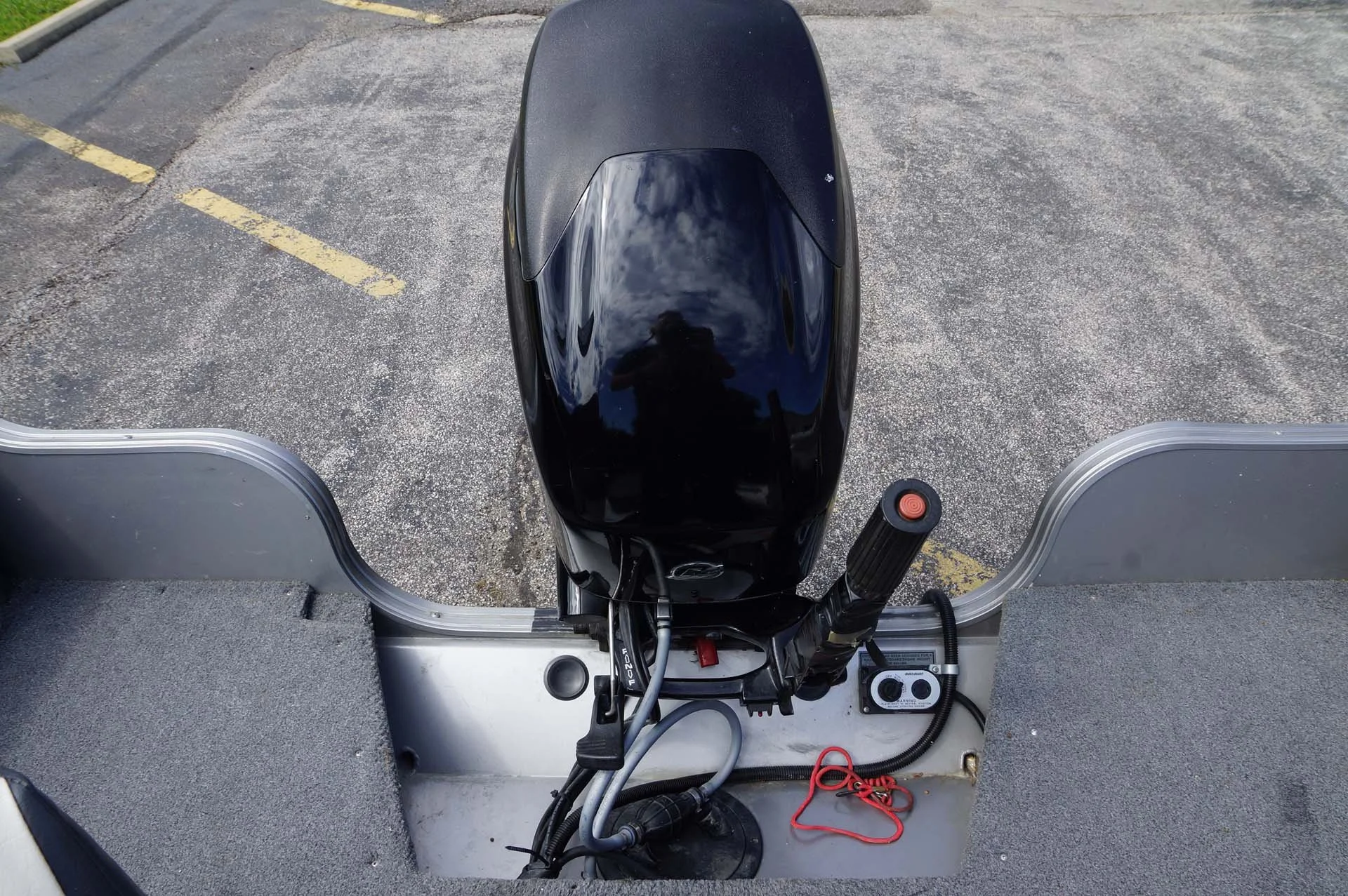 2013-Crestliner 1650 Pro Tiller-10.jpg