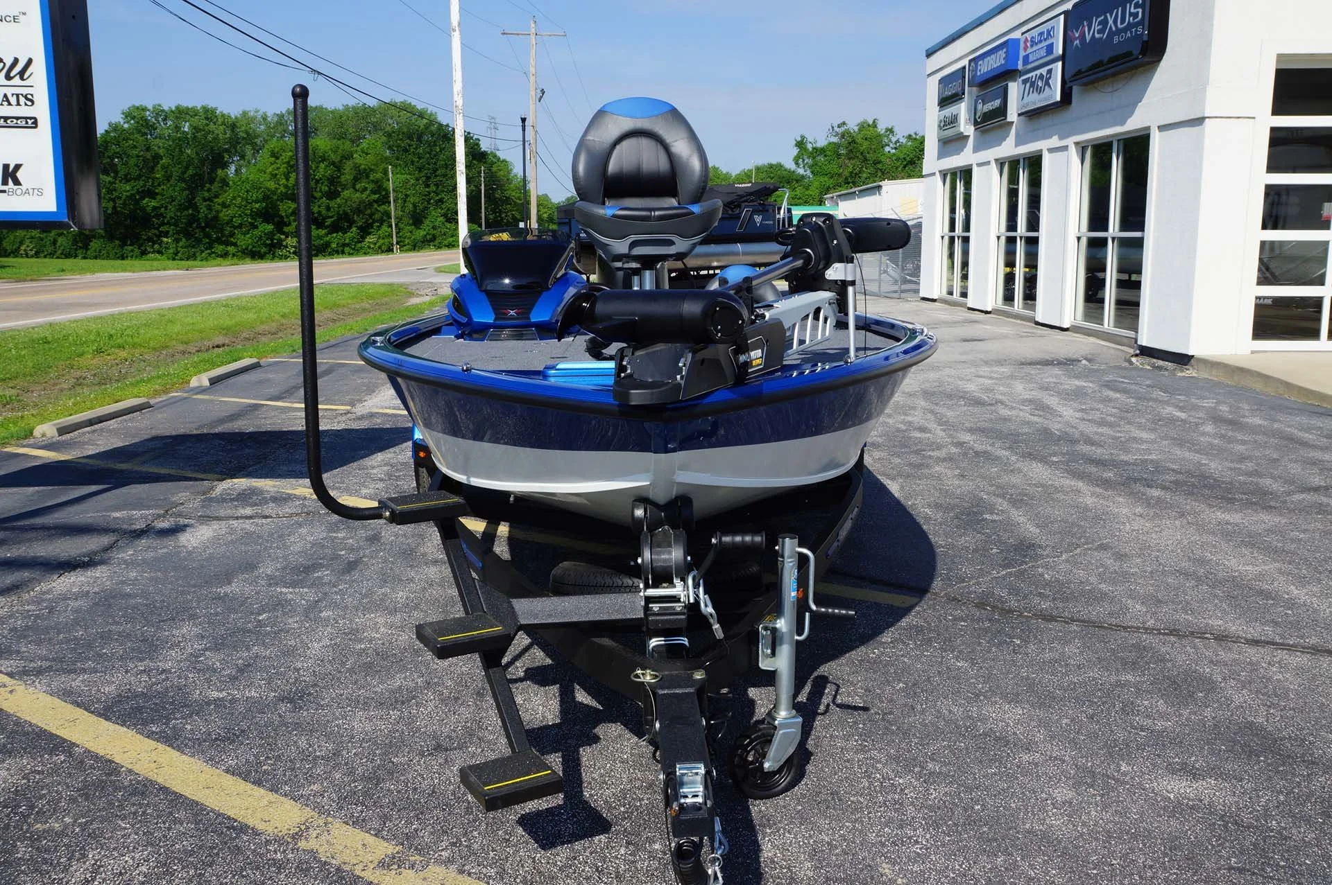 2024-Vexus AVX1880c-Blue-3.jpg