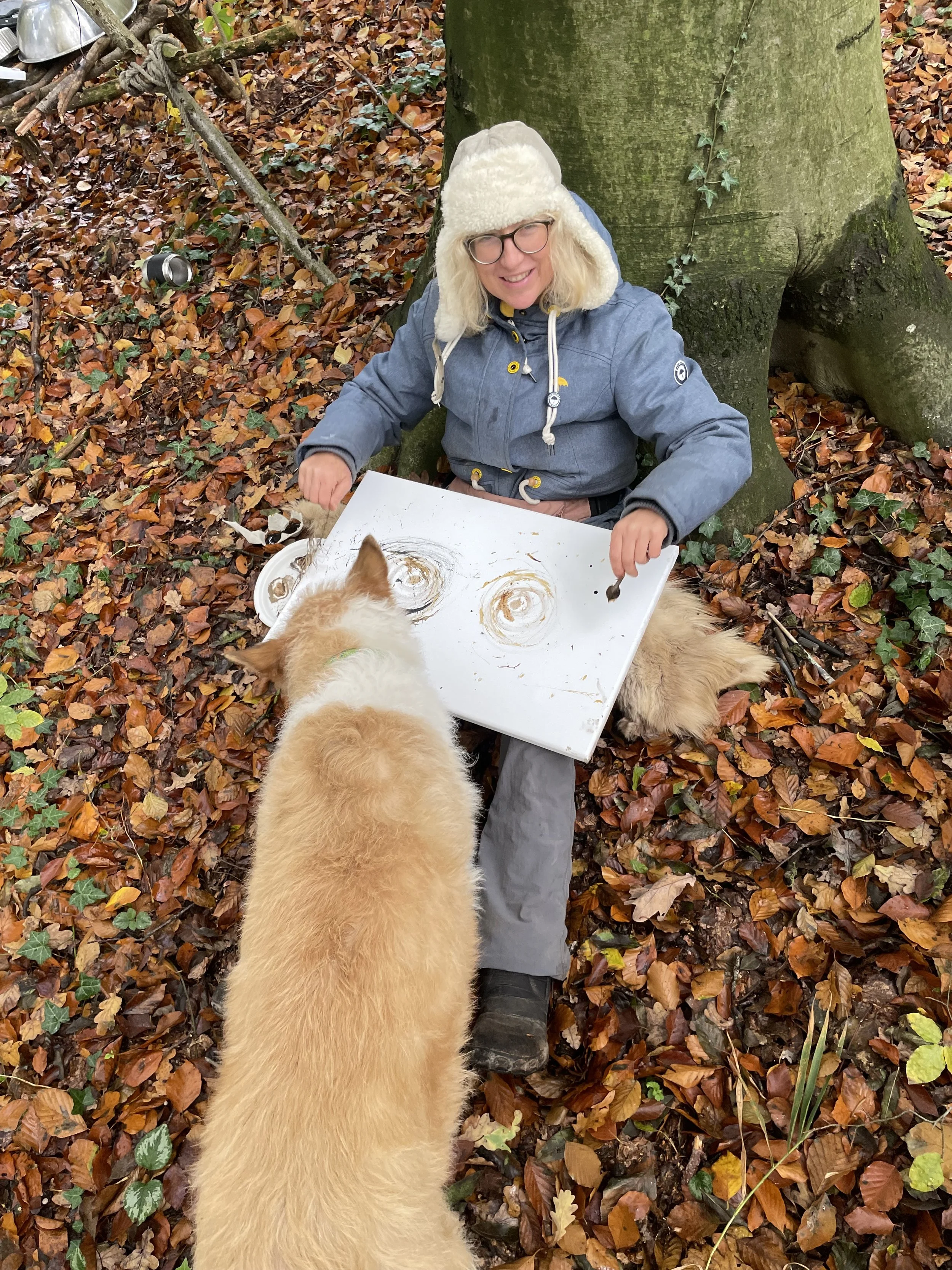 Zeichnen, Malen, Kunst in Syke im Wald, Malen in der Natur in Syke, Kunstwerke glücklicher Teilnehmer
