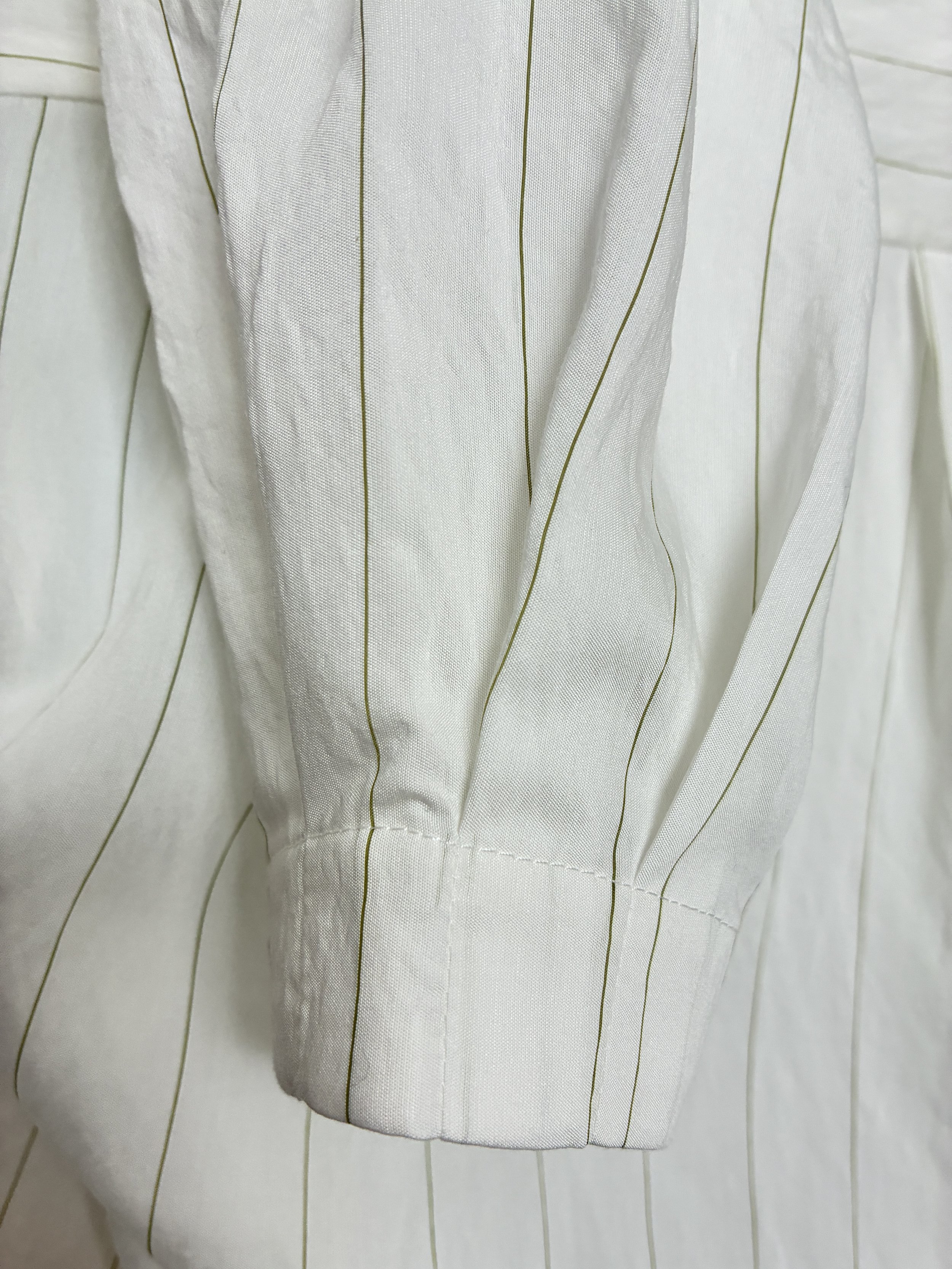 Closeup of cuffs of 1st PAT-RN Woman Modula Shirt in Tailored Stripes