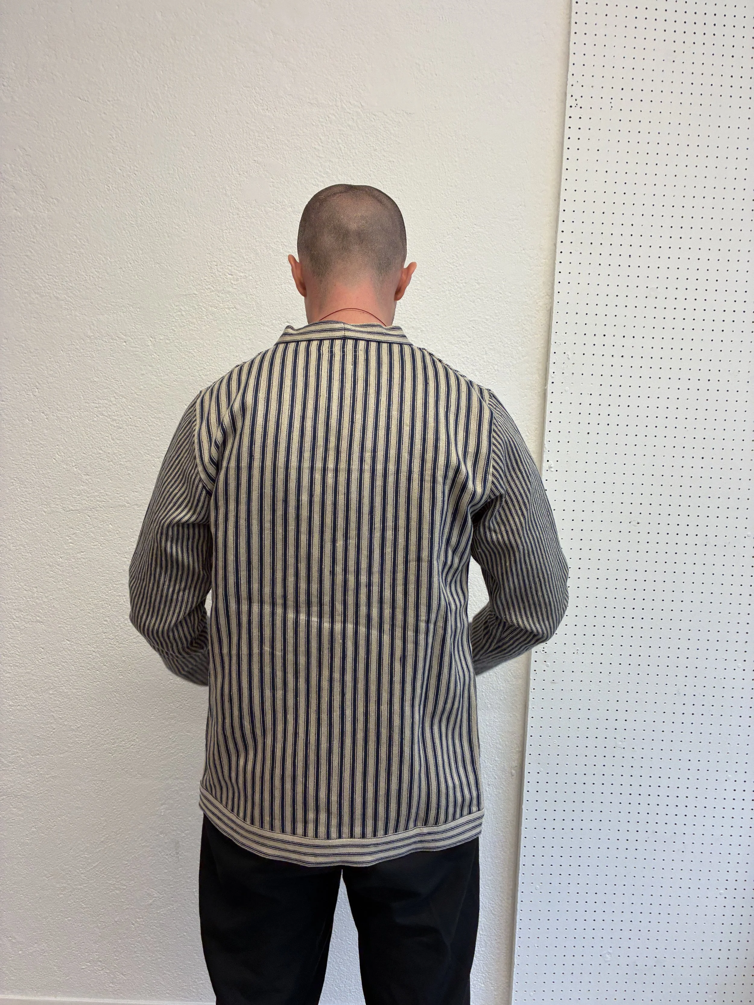 Back of Man wearing Striped Frank Leder Linen Cardigan Jacket
