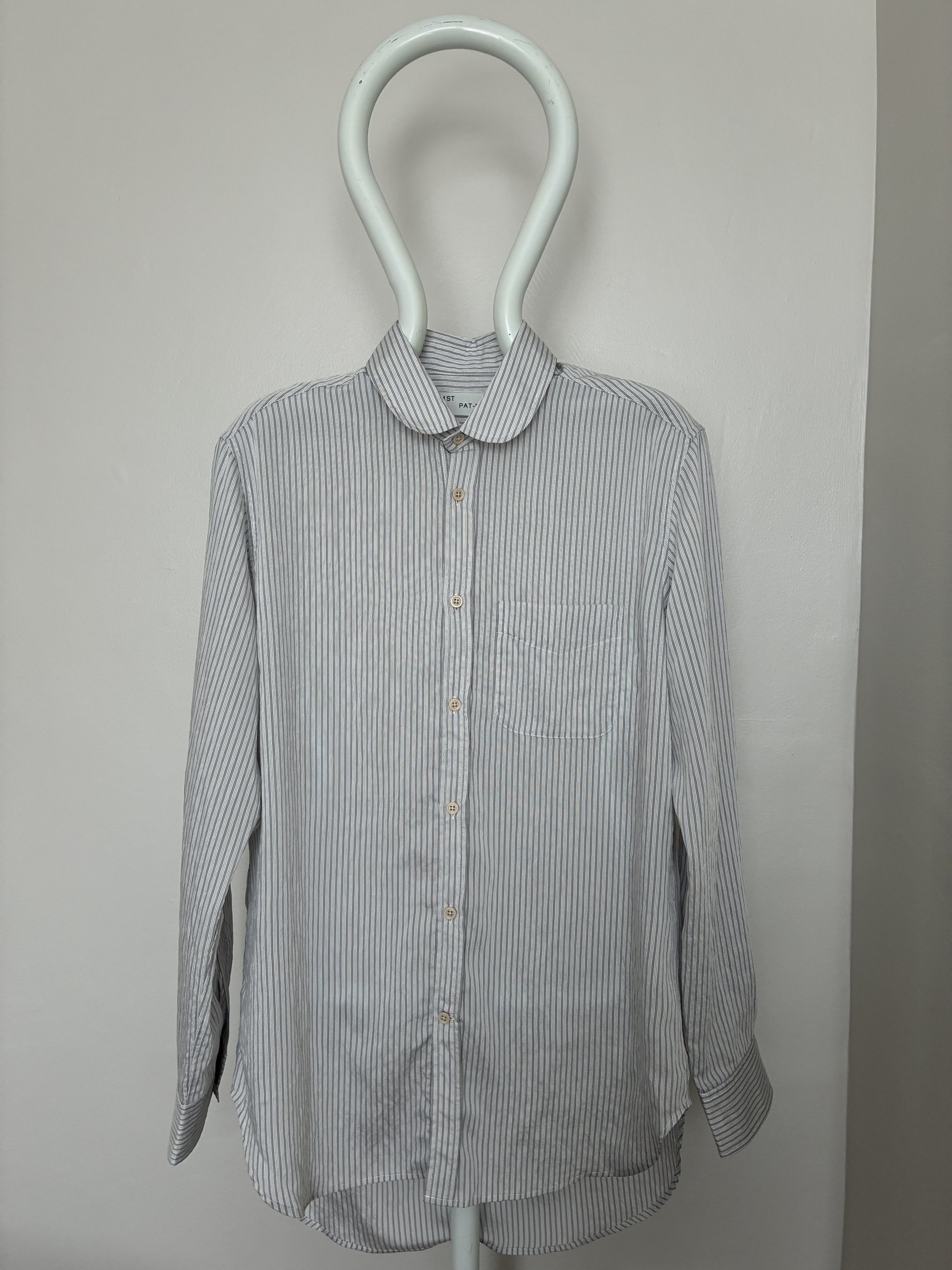 1st PAT-RN Boston Shirt in Fine Stripes on mannequin