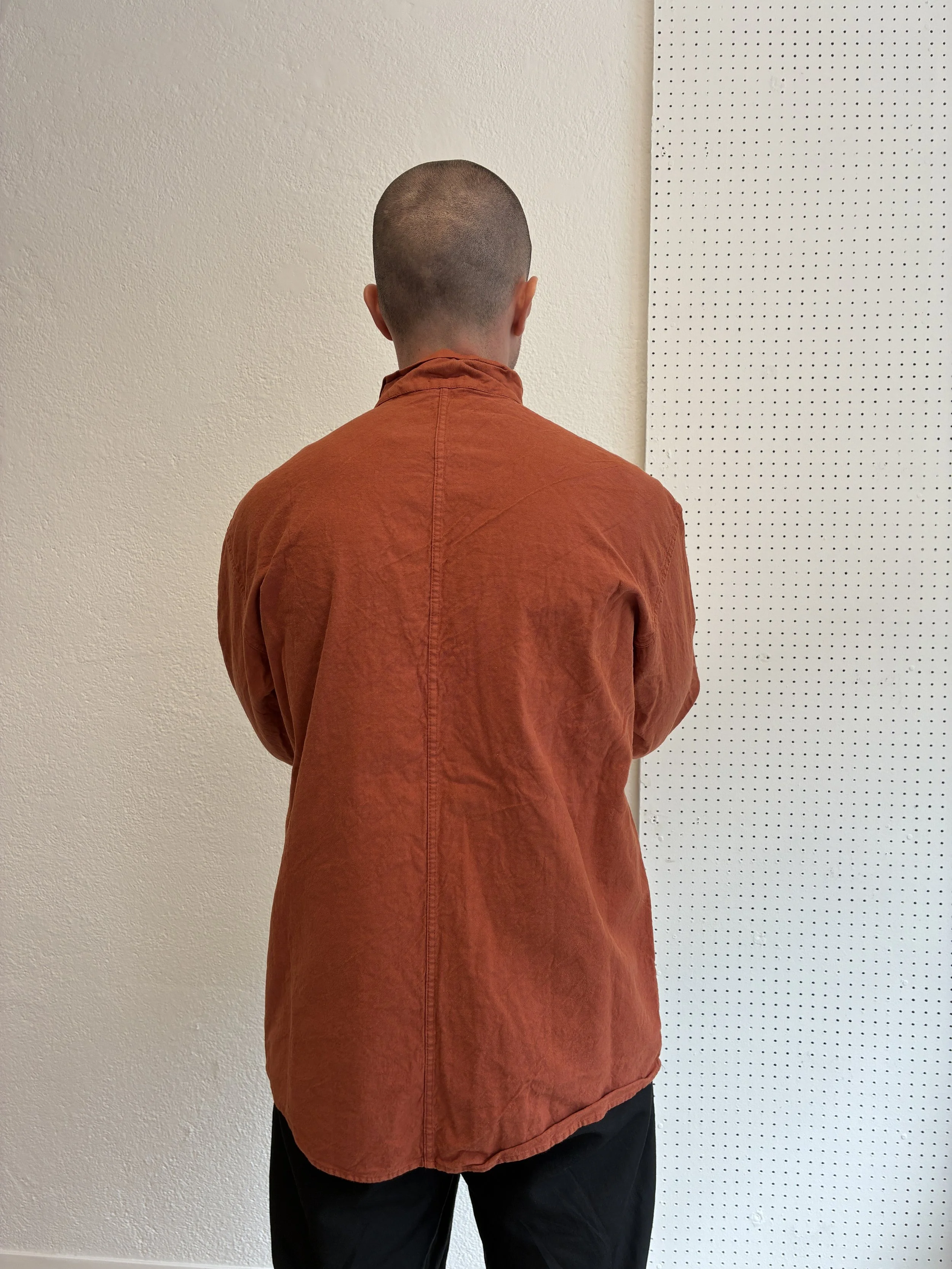 Back of Man wearing Tender Co Type 402 Flowerpot Two Birds Shirt