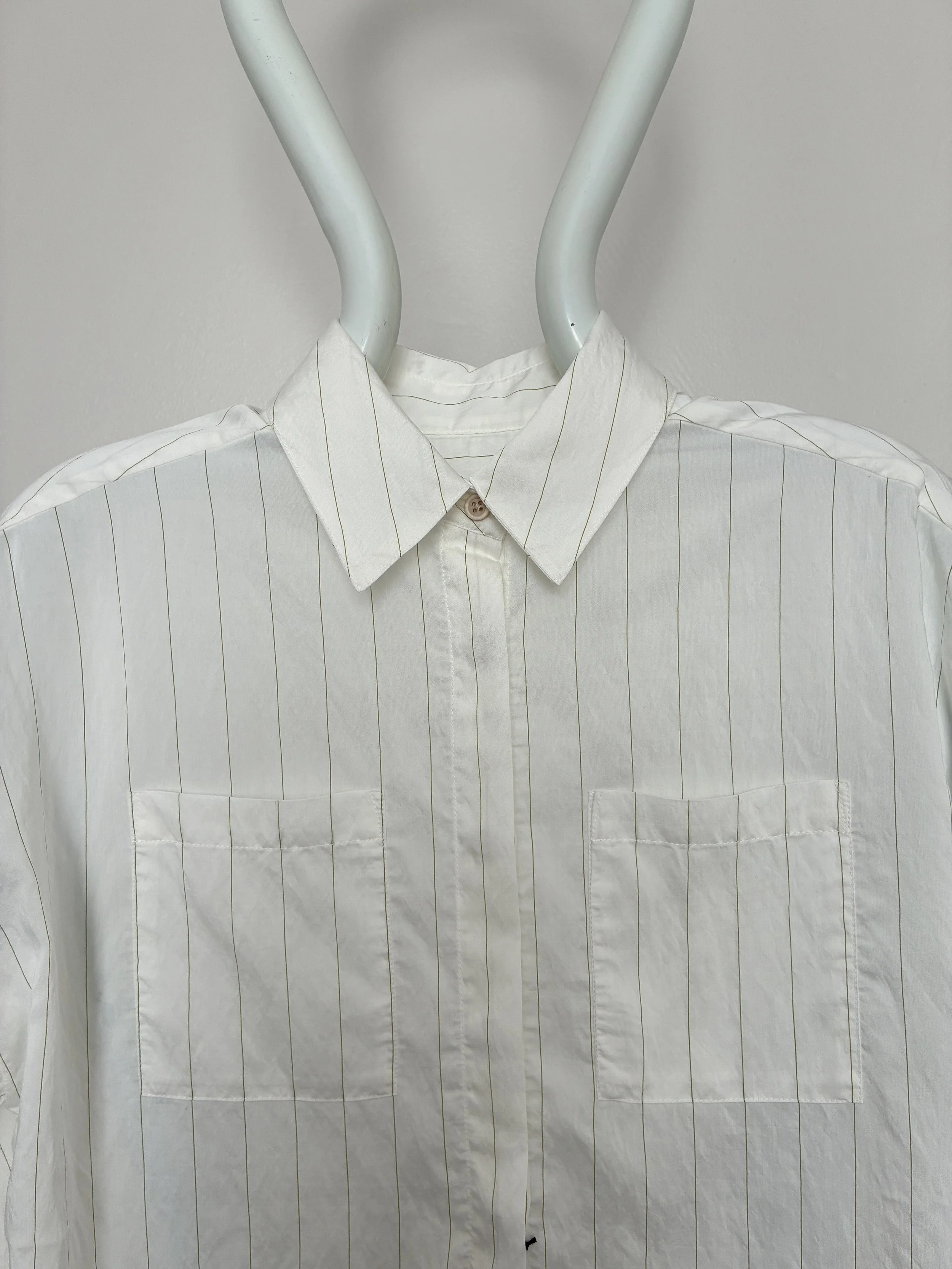 Top of of 1st PAT-RN Woman Modula Shirt in Tailored Stripes on mannequin