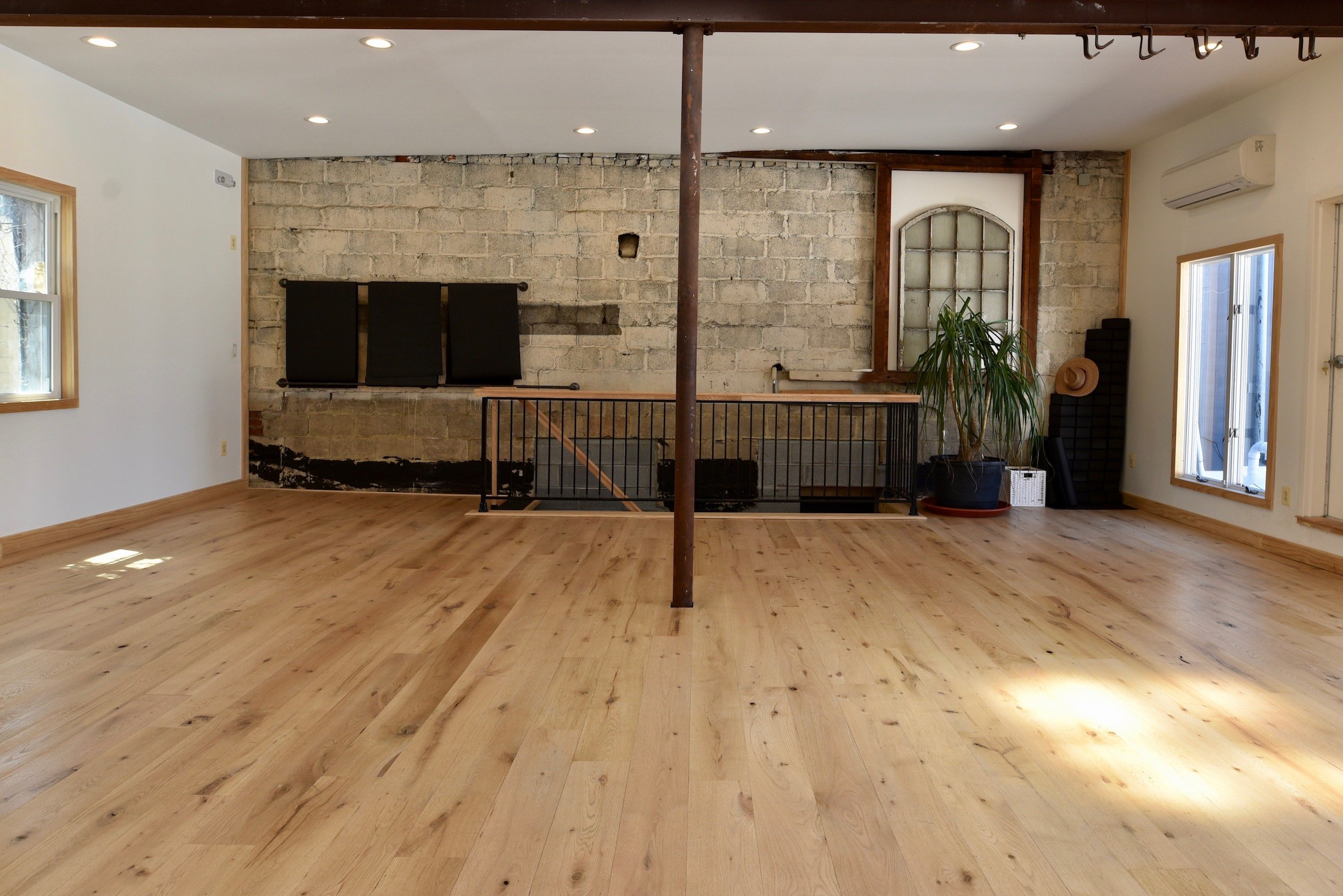 live-sawn-red-oak-plank-1.jpeg