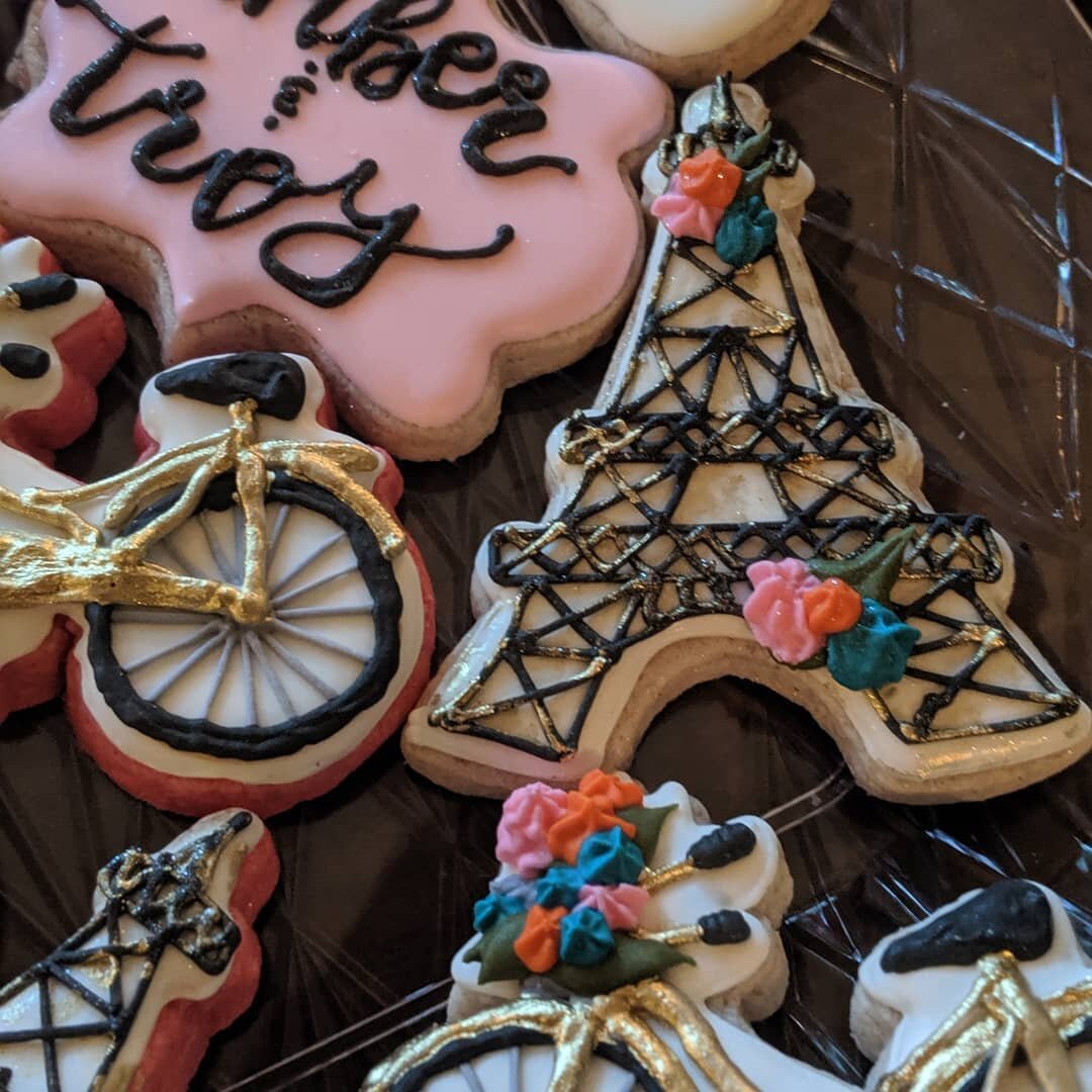 Engagement party treats, Paris themed! #pariscookies #sugarcookiesofinstagram #sugarcookie #cookiedecorating #cookiesofinstagram