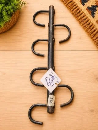 Consignment #419 - Tack Holder
