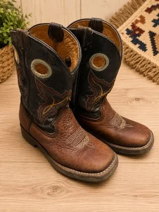 Consignment #431 - Kids Boys Boots - Size 13