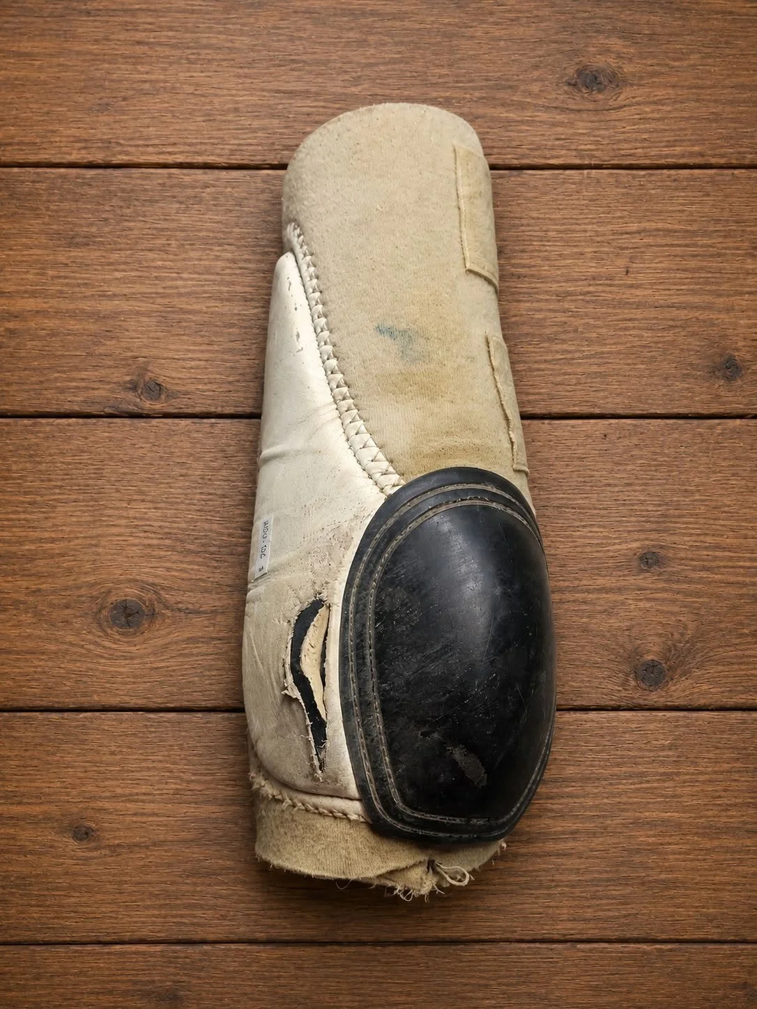Consignment #325 - No Name Skid Boots