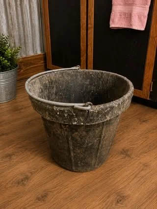 Consignment #562 - Black Bucket