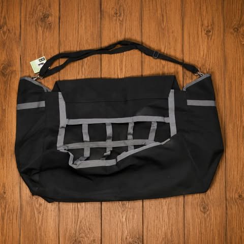 Consignment #315 - Trailer Hay Bag