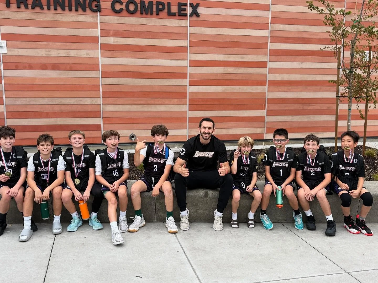 11U Giusti @teamesface 🌁🥇#LakeshowFam💜💛