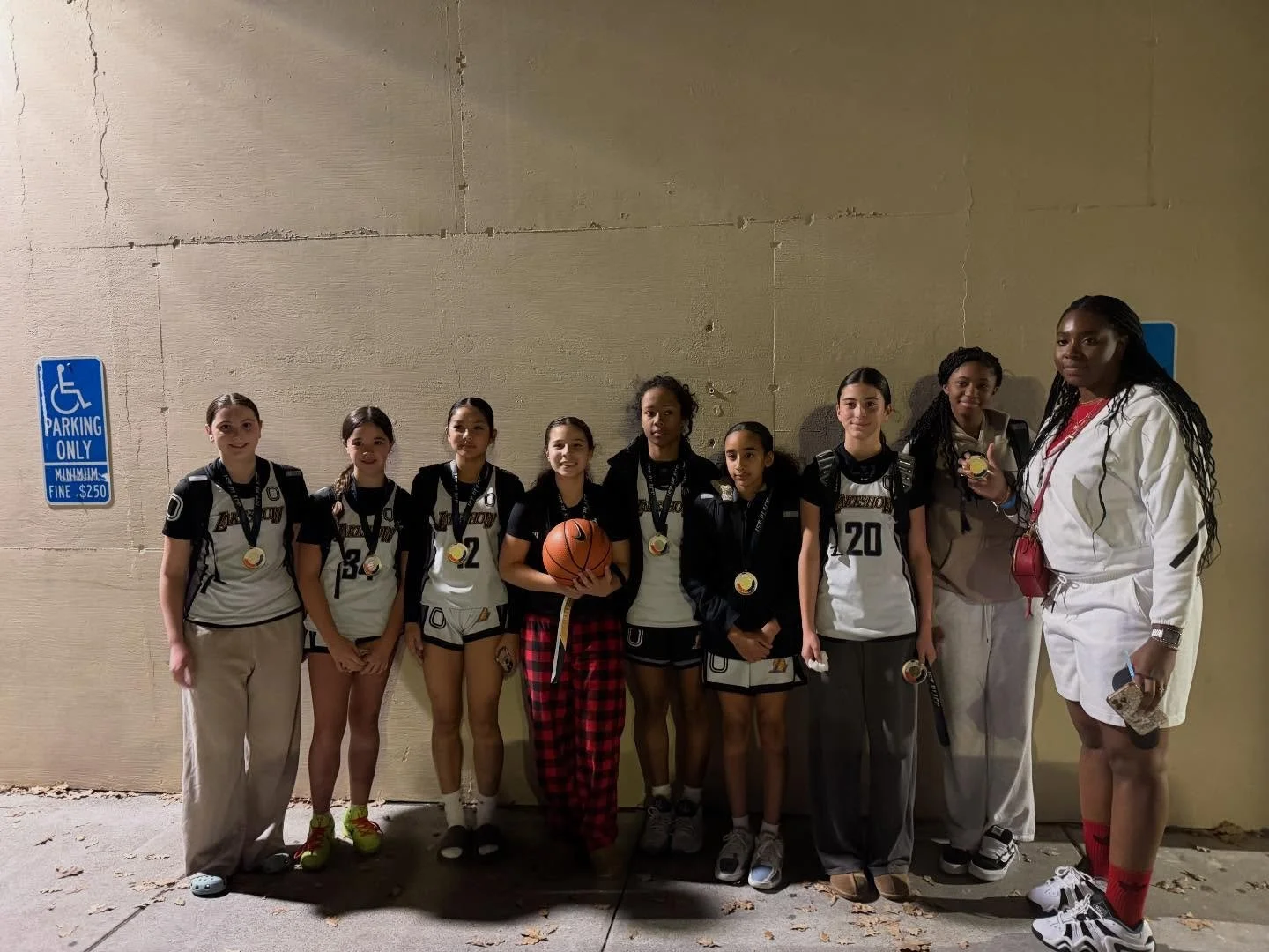 Lakeshow 14U Tatiana Winter Jam Champions!!
💪💜💛