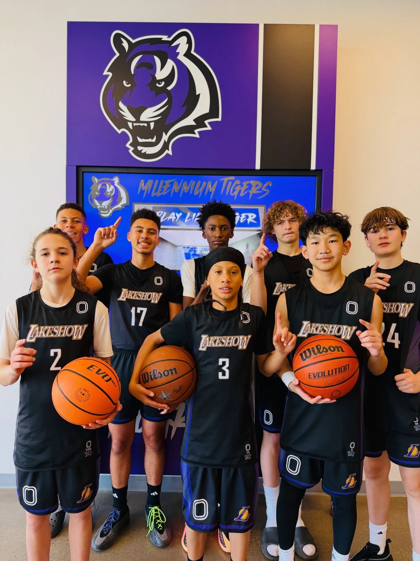 13U Pickney 3SSB 8-0✅ @jr3ssb ///
Team is LOADED with talent
#LakeshowFam💜💛 #jr3ssb