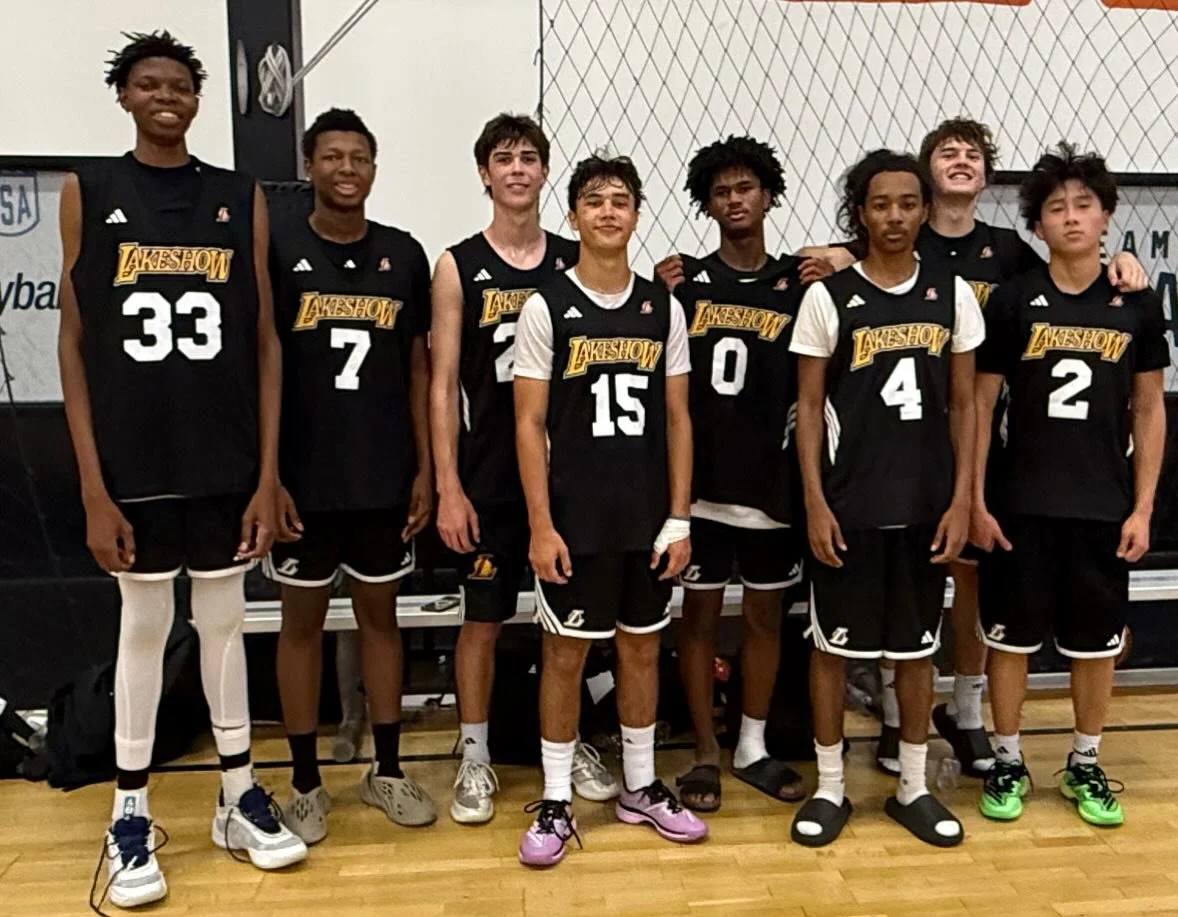 17U Blaisdell @3stripesgold #LakeshowFam💜💛