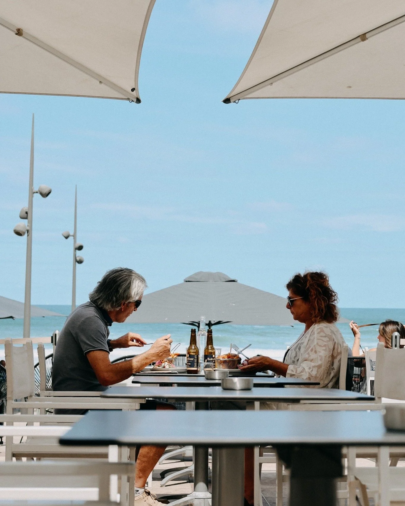 Cette vue sur l&rsquo;oc&eacute;an&hellip; on ne s&rsquo;en lasse jamais ! 🌊 
Peu importe l&rsquo;heure de la journ&eacute;e, la lumi&egrave;re, ou la saison&hellip; il y a toujours quelque chose &agrave; regarder ici 🌞

📍 Biarritz Beach &ndash; G