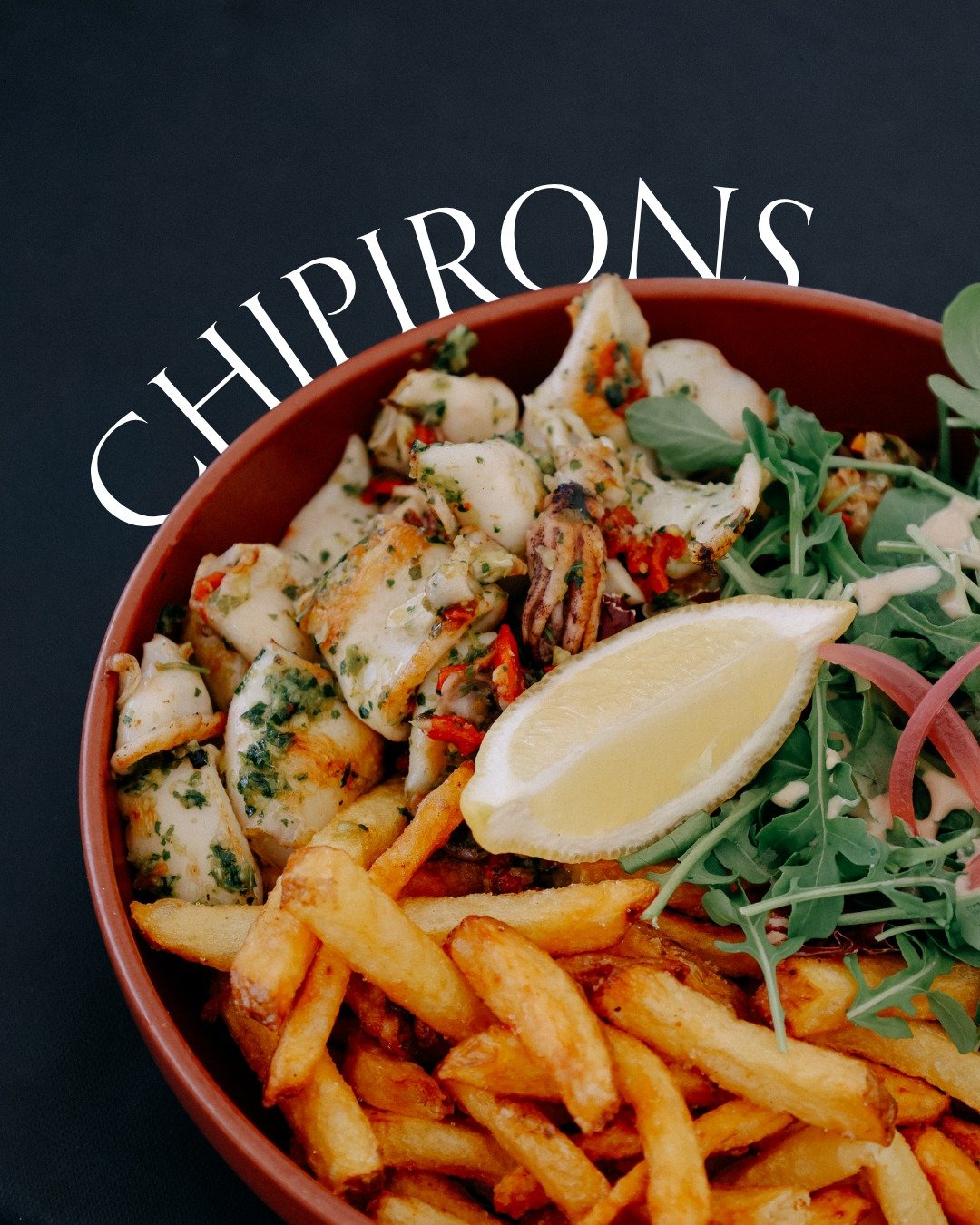 🦑 Un incontournable pour les amateurs de produits de la mer&hellip; Nos chipirons &agrave; la plancha, accompagn&eacute;s de frites maison et d&rsquo;une petite salade !

Simple, g&eacute;n&eacute;reux et gourmand, comme on les aime chez Biarritz Be