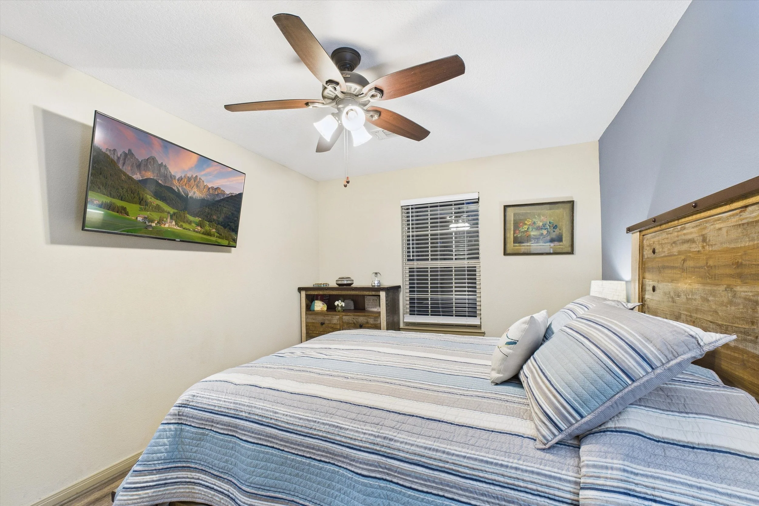 10-417CountyRd2471_010.jpg