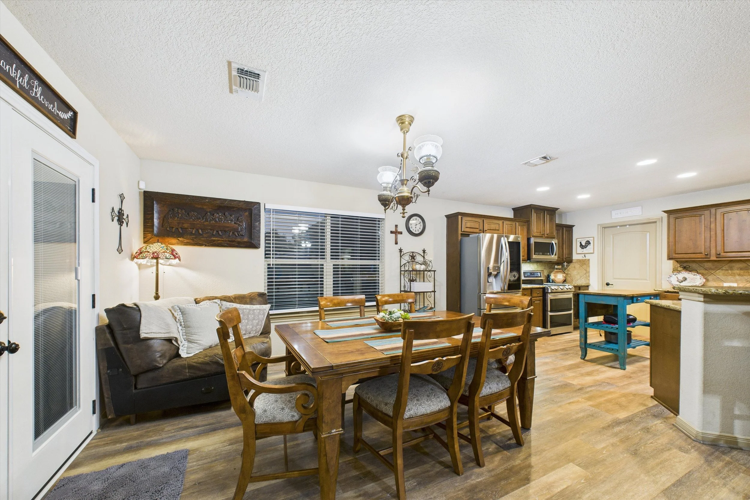 14-417CountyRd2471_014.jpg