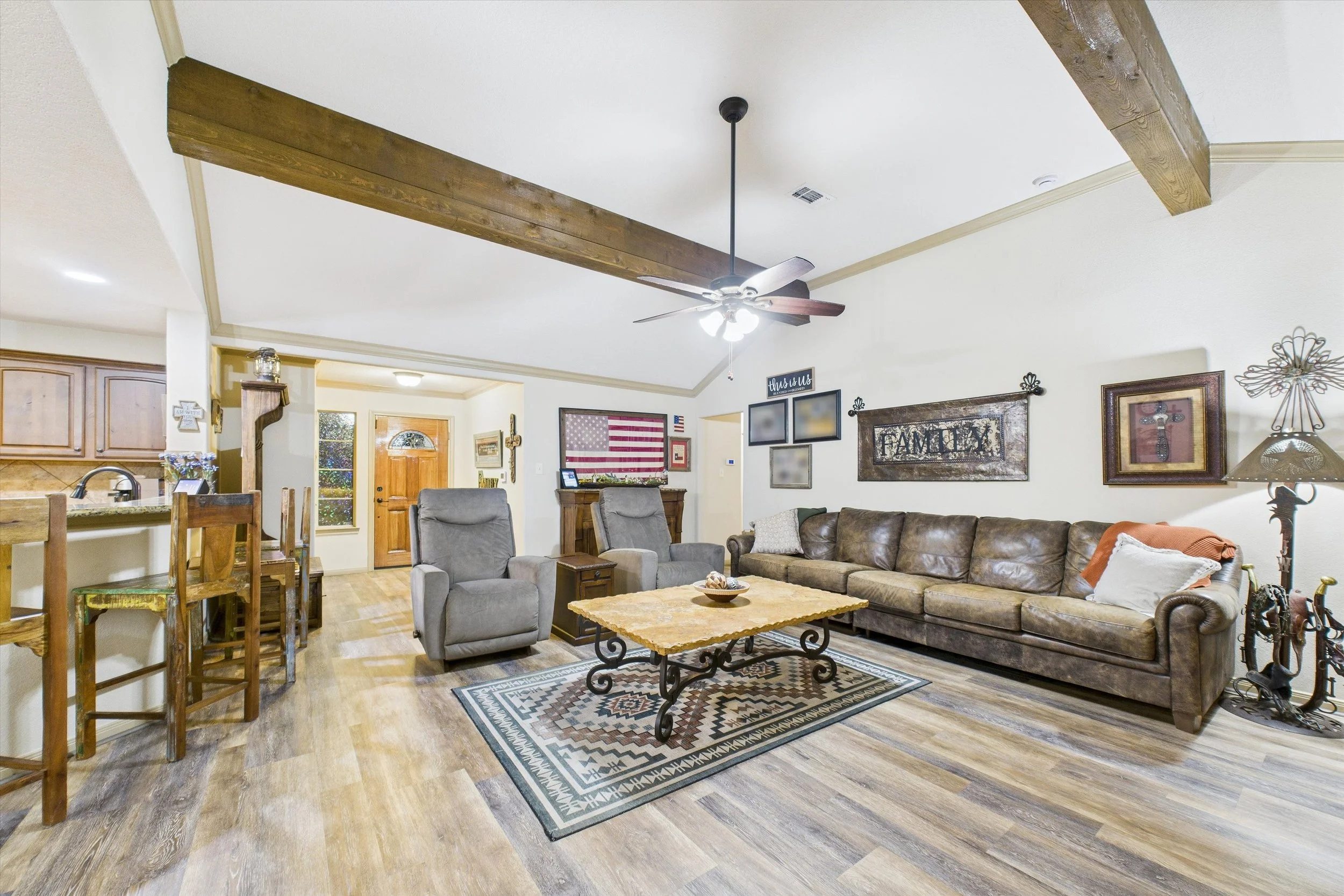 23-417CountyRd2471_023.jpg