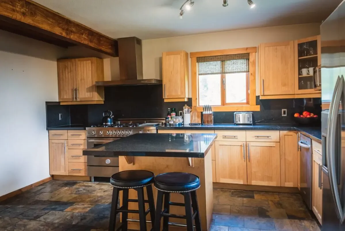 Airn-BnB-Ad-38-scaled-e1705527066379.jpg.webp