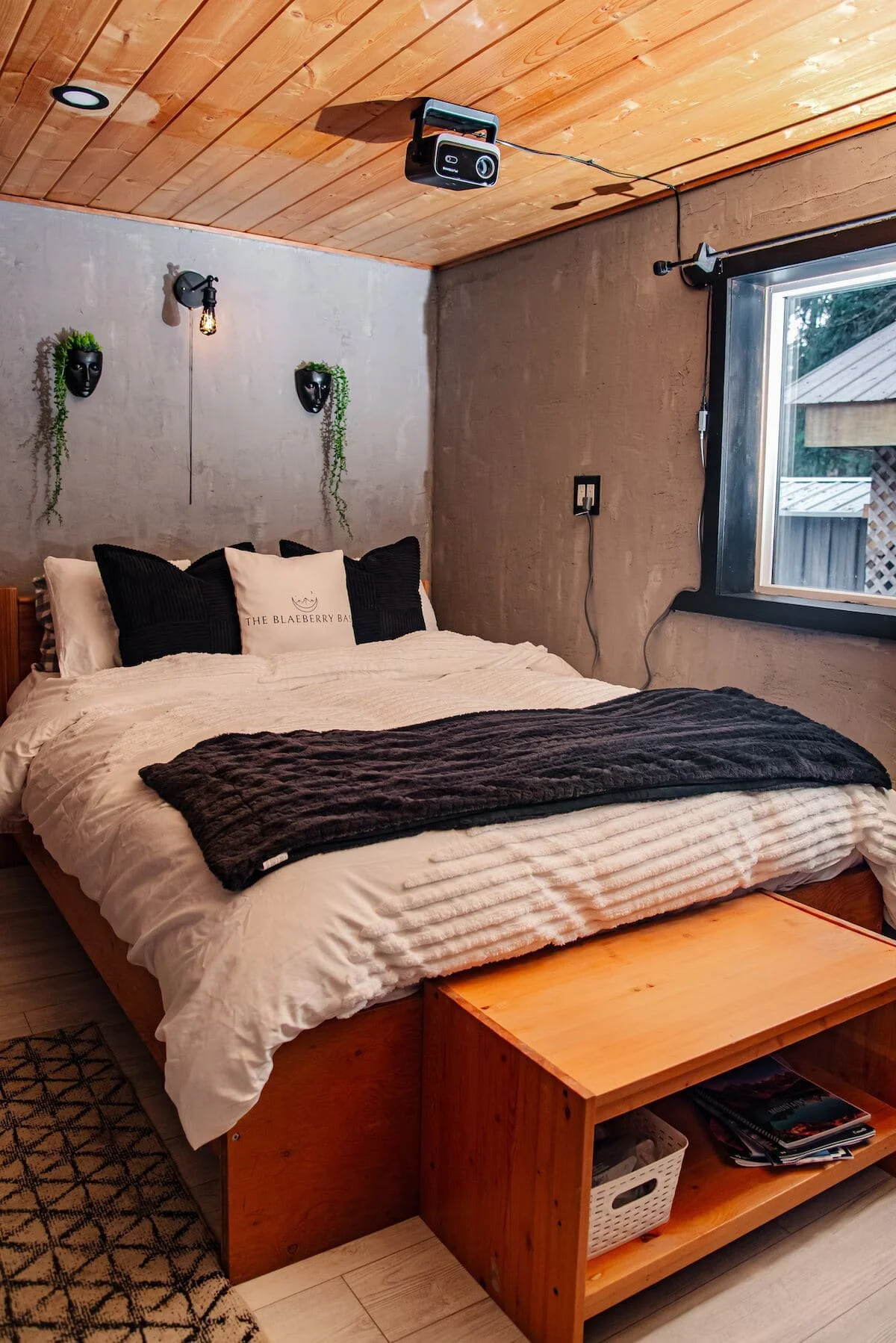 Bedroom02-The-Hutte.jpg