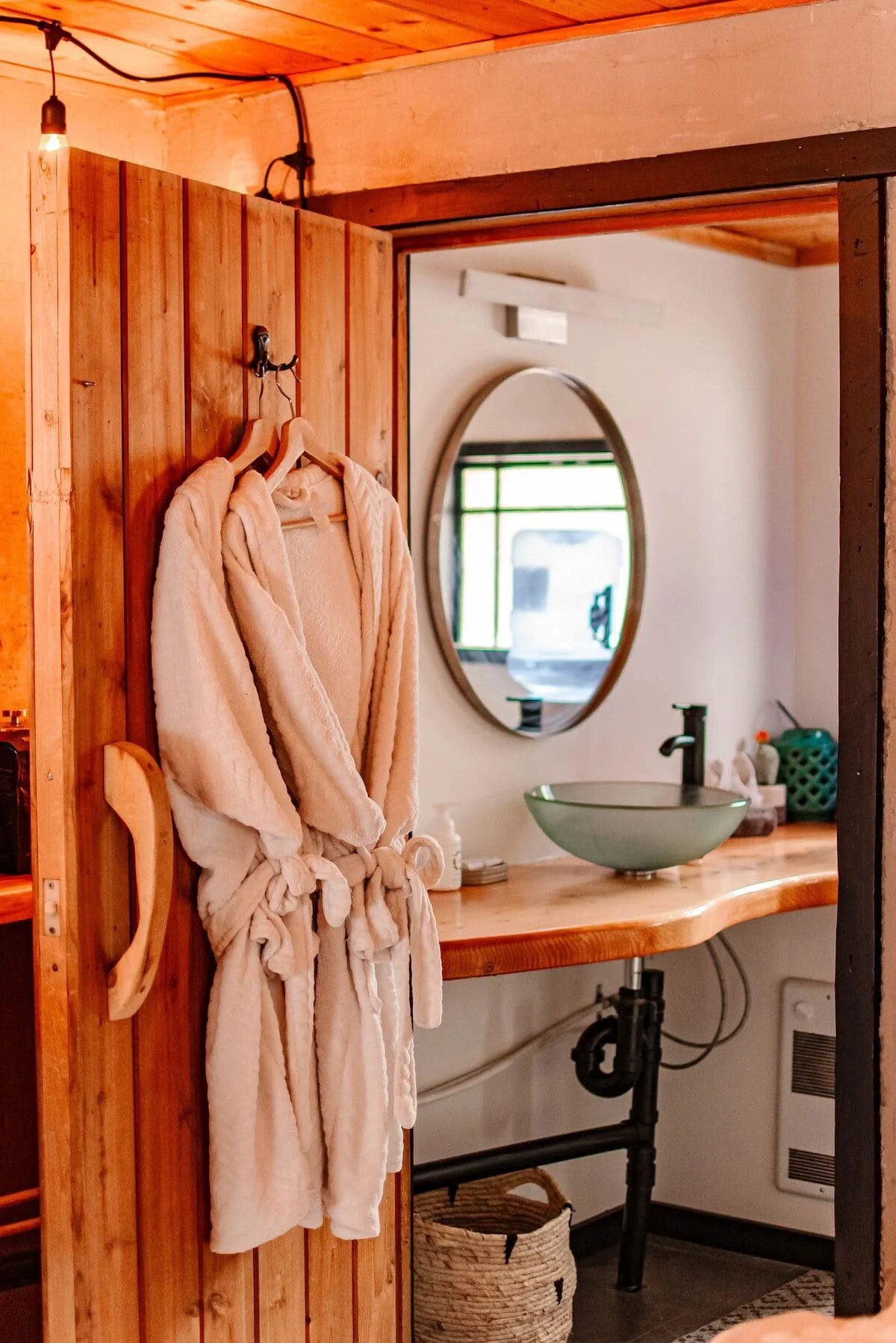 Full-bathroom02-The-Hutte.jpg