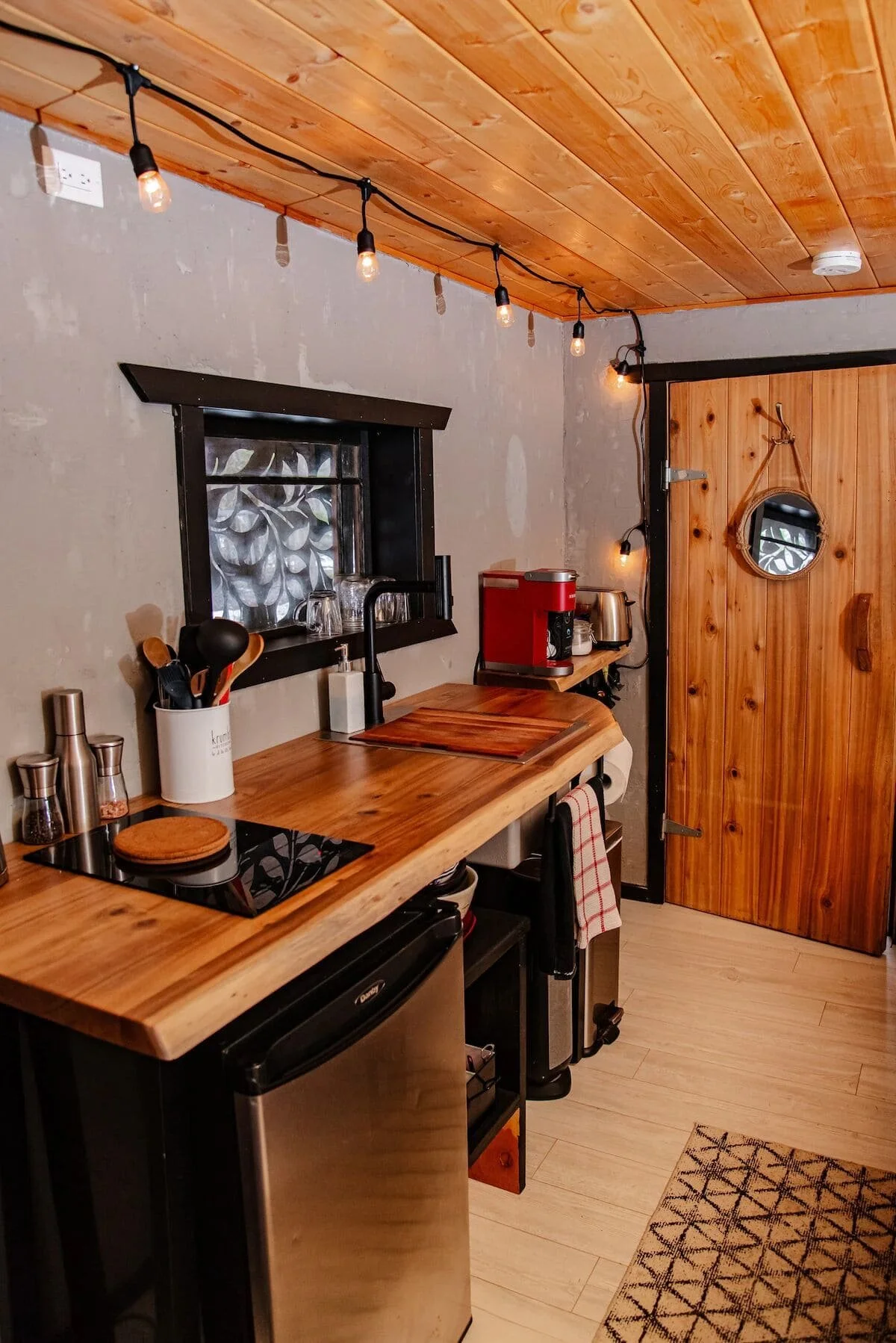 Kitchenette03.jpg