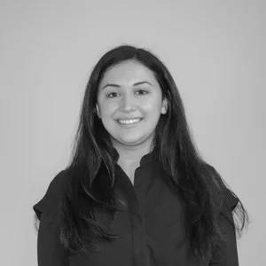 Portrait of Dr Farah El-Chabib