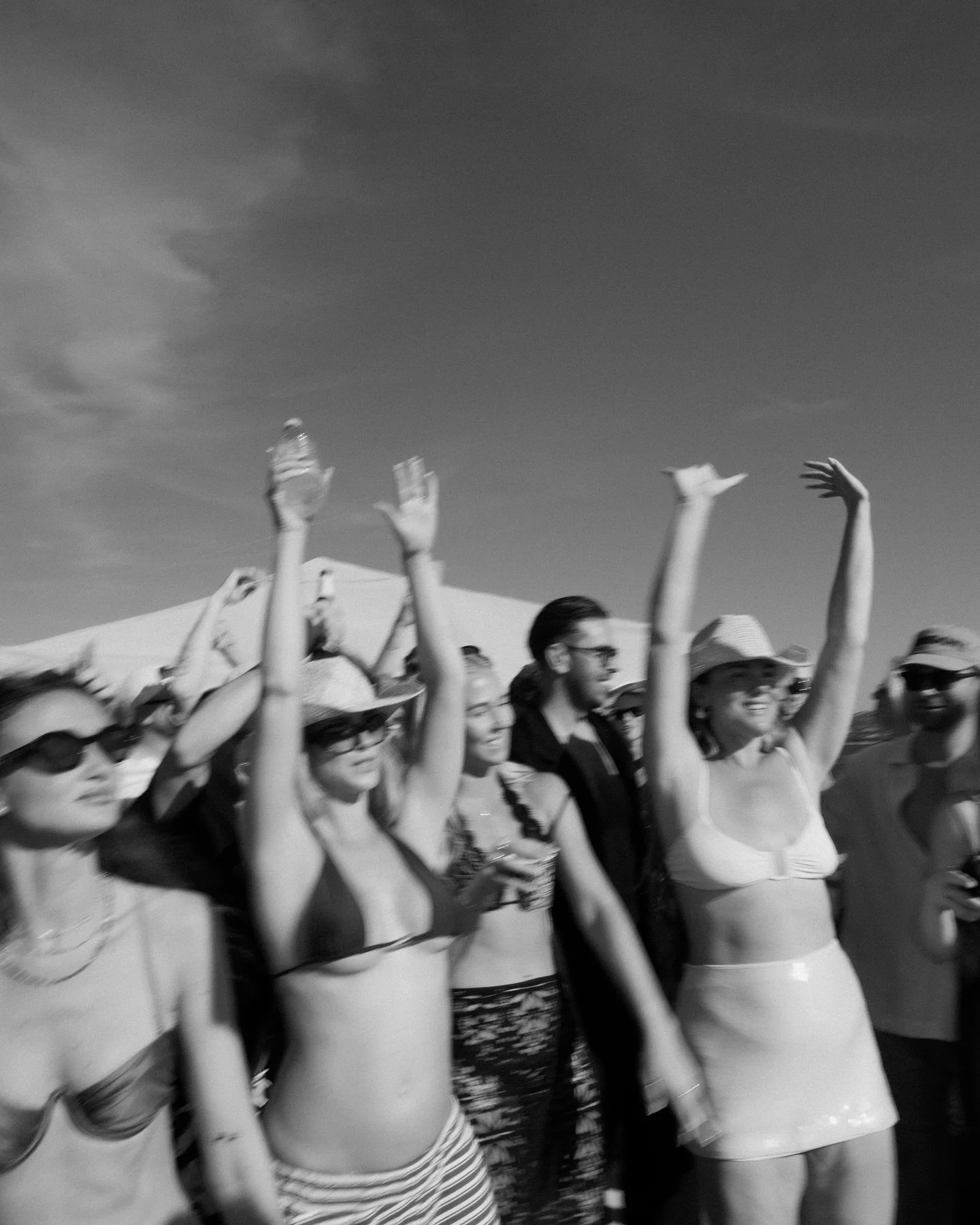 hands in the air if you wanna be on a boat party sailing around Sardinia&hellip;

@bownessfilm @nicolelilyholmes @joshgarth92