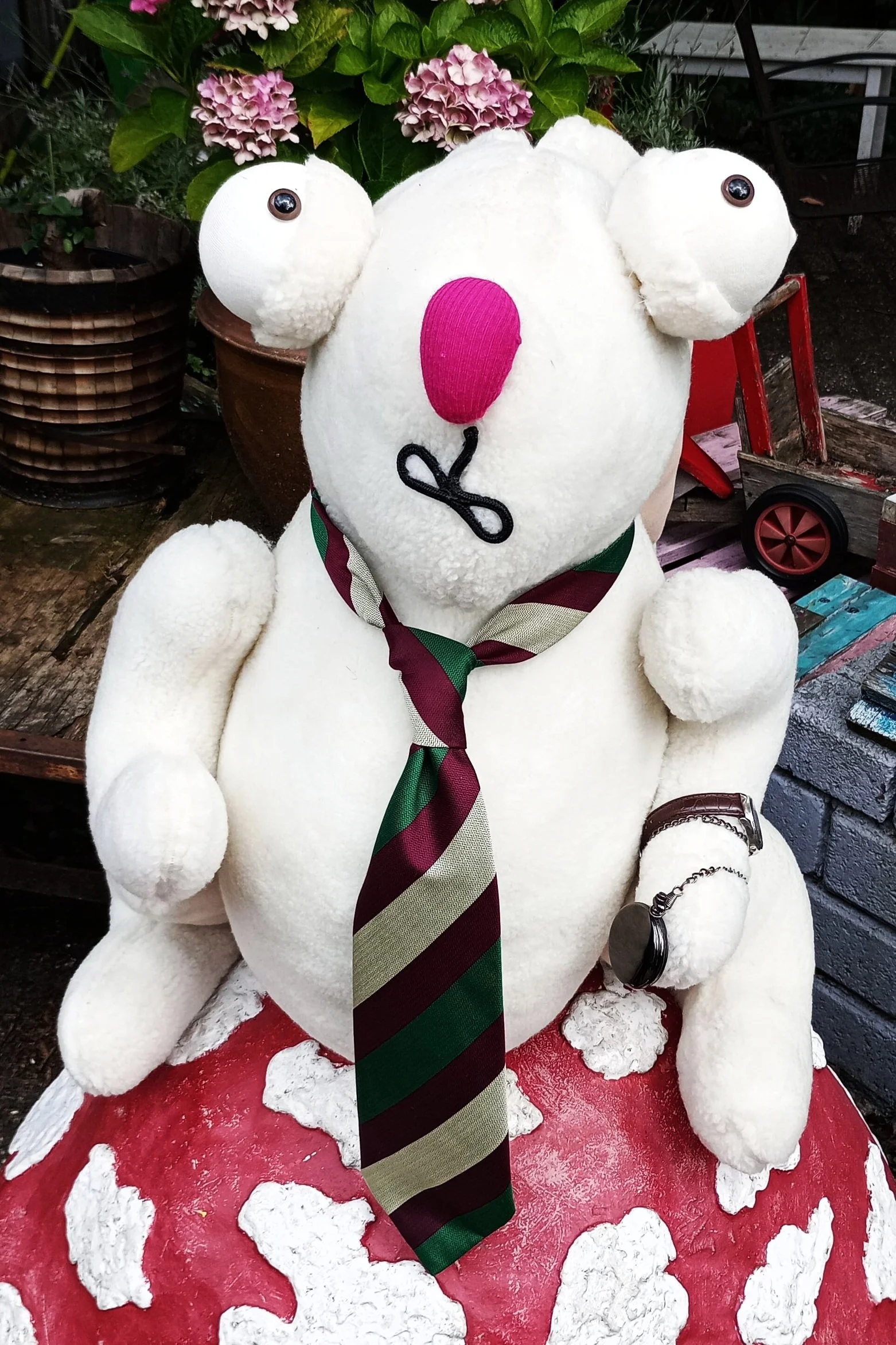 Puppets_WhiteRabbit+%282%29.jpg