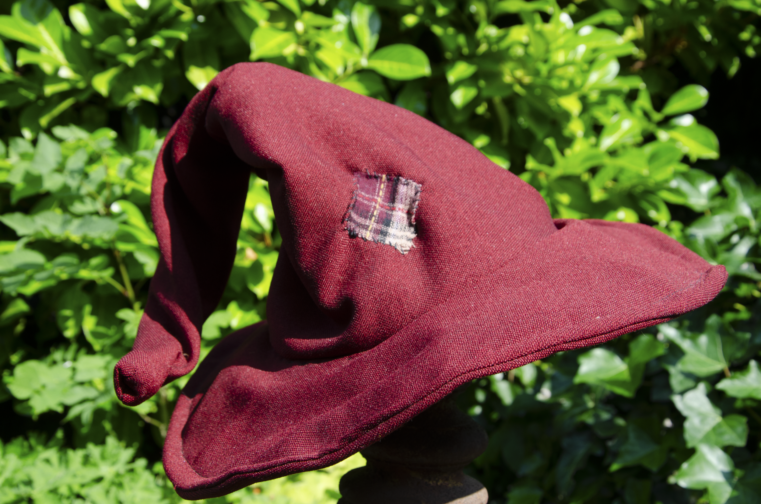 Hats_Witch Red Thumbnail.png