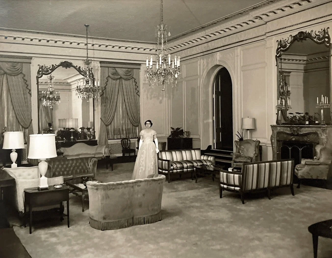 The East Room of the Old Governor's Mansion