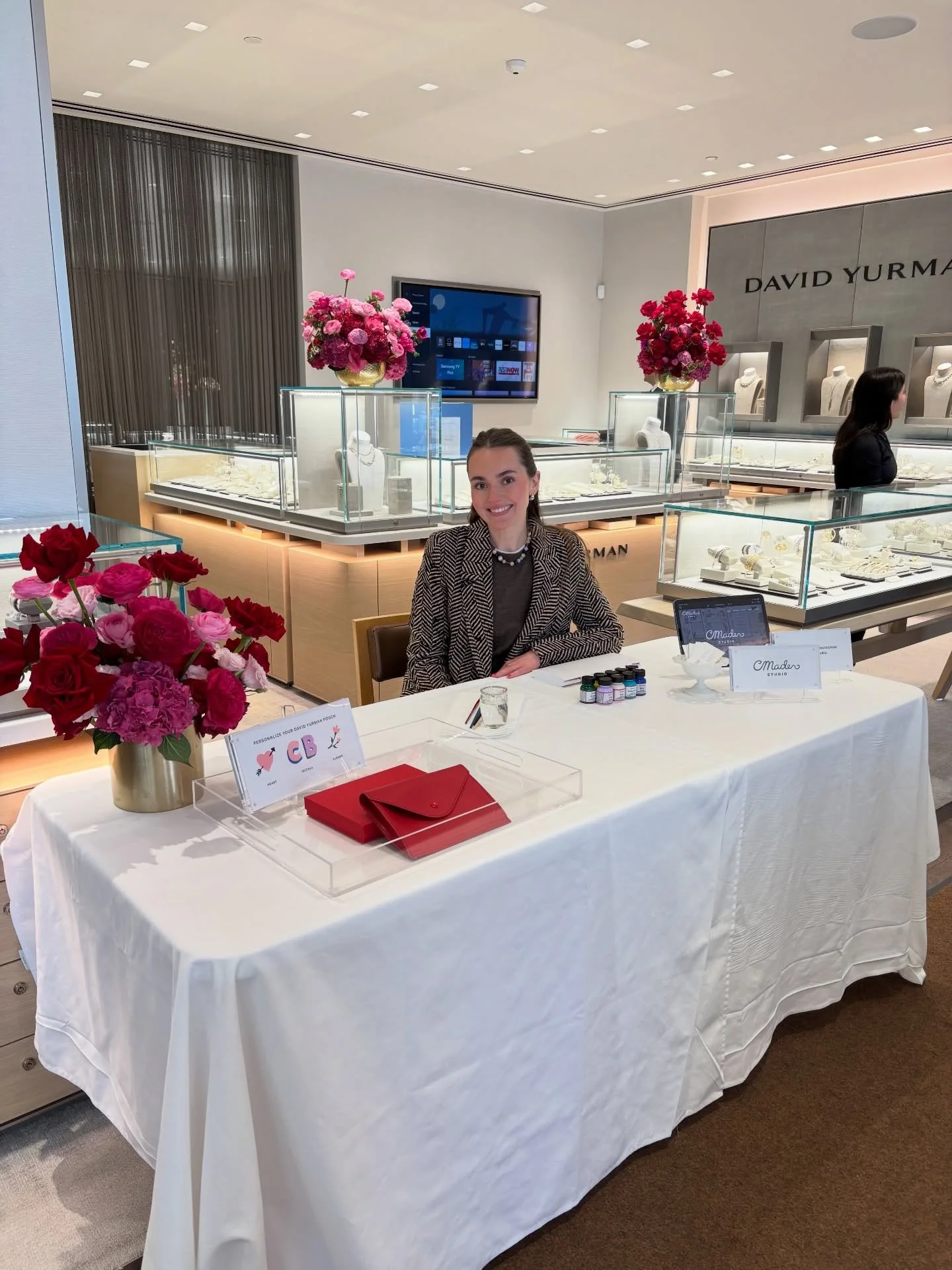 Earlier this month, I had the honor of joining @alsonjewelers for their @davidyurman trunk show, personalizing gift-with-purchase pouches for guests 💘 It was such a beautiful and fun experience. Thank you so much for having me!