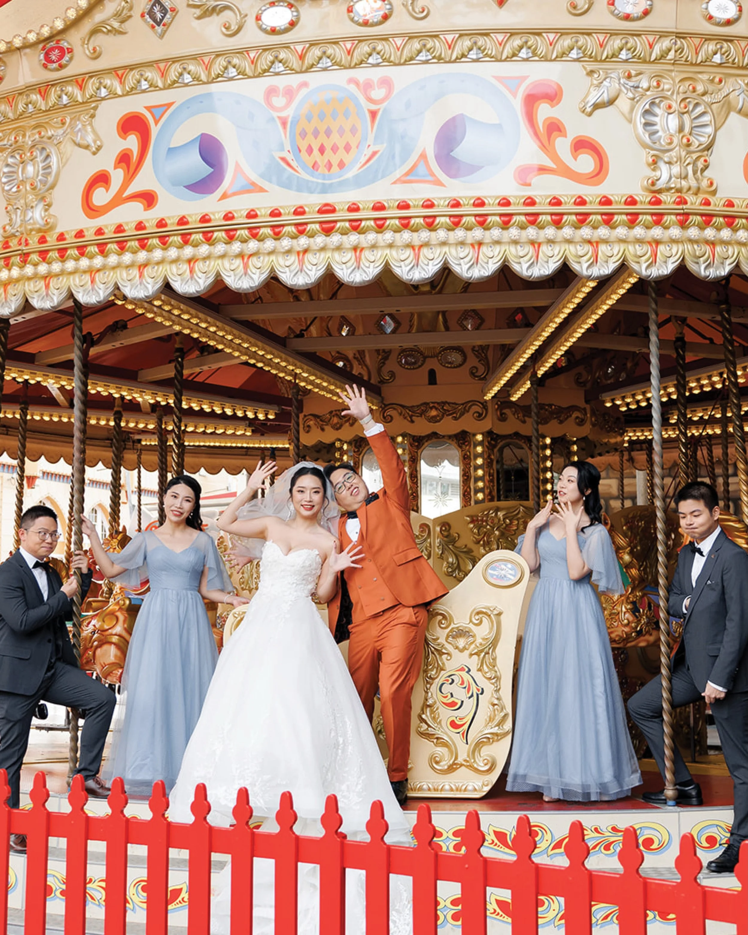 Waving, laughing, striking the most relaxed poses.

The happiness was theirs first, then it spread from the two of them to the whole bridal party. So much happiness in one frame. Truly amazing💗

#Styledbyjuno #WeddingPhotos #SydneyWeddings #SydneyWe