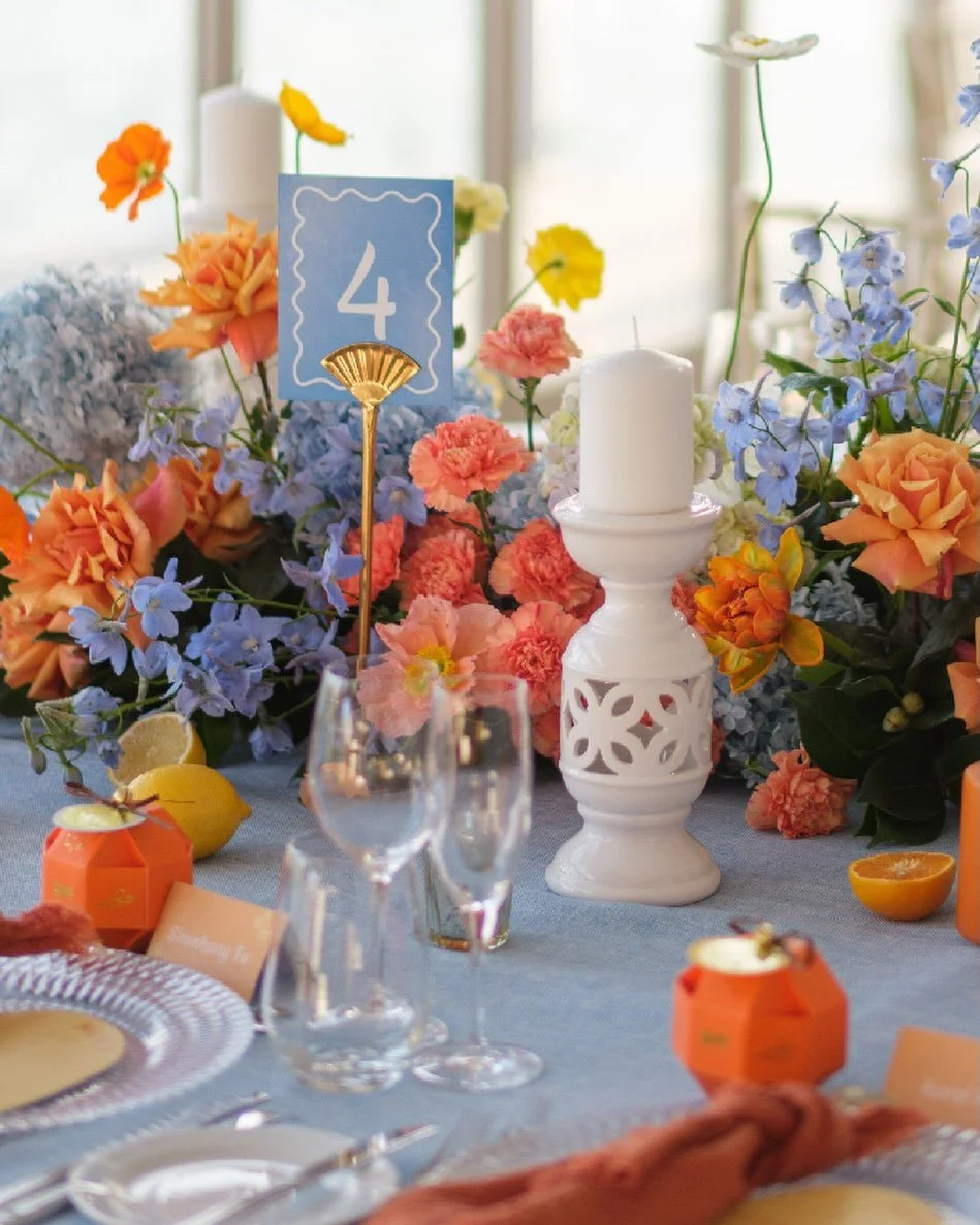 A well-refined table centerpiece has a charm of its own. 

It draws guests in and quietly changes how the room feels.

#Styledbyjuno #StyledWeddingDesigner #SydneyWeddingStyling #SydneyWeddingPlanner #SydneyWeddings