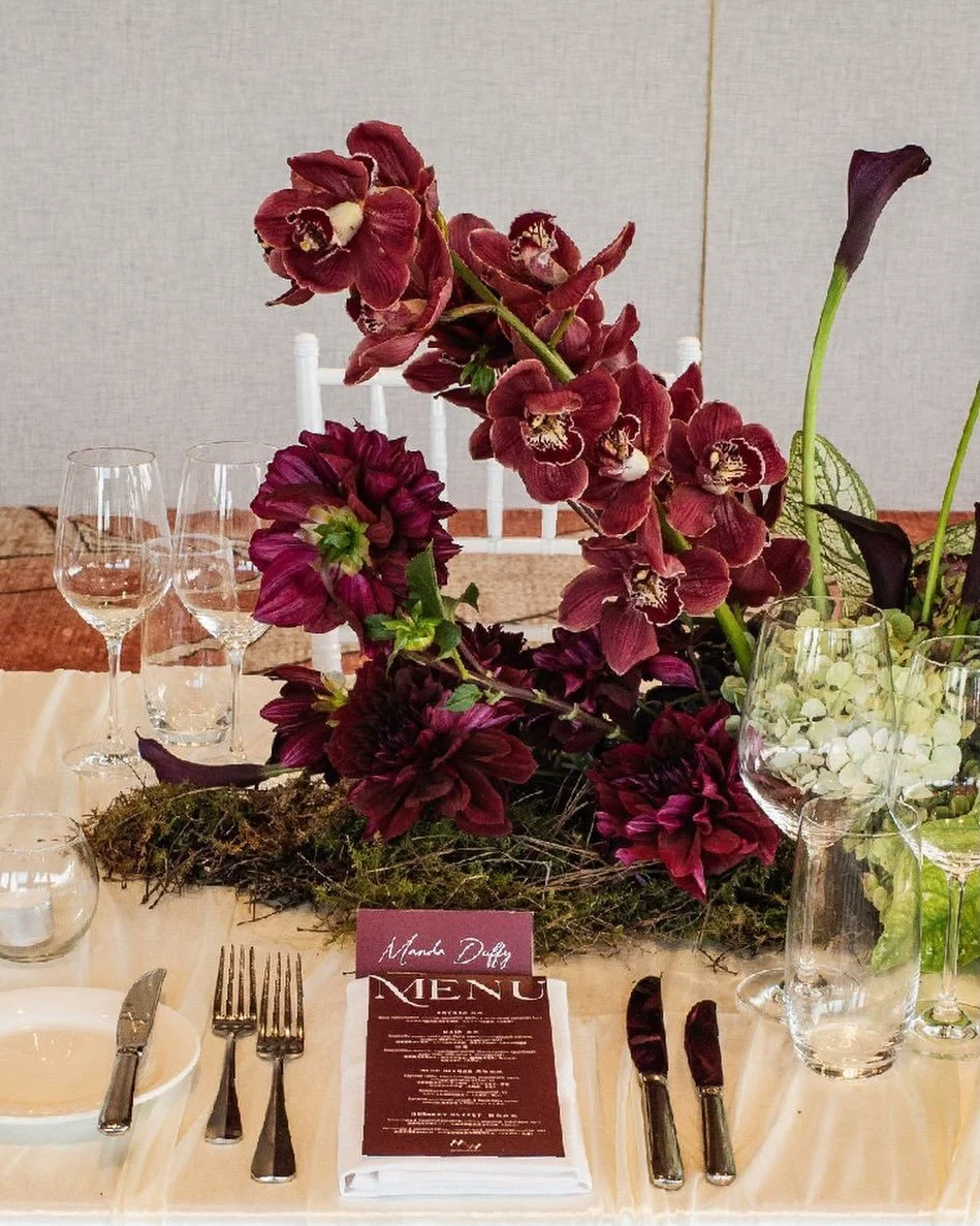 Luxe doesn&rsquo;t have to be loud.

Deep blooms on soft moss, adding richness to the whole space.

#Styledbyjuno #EventDesign #CorporateEvent #BrandExperience #SydneyEventDesigner