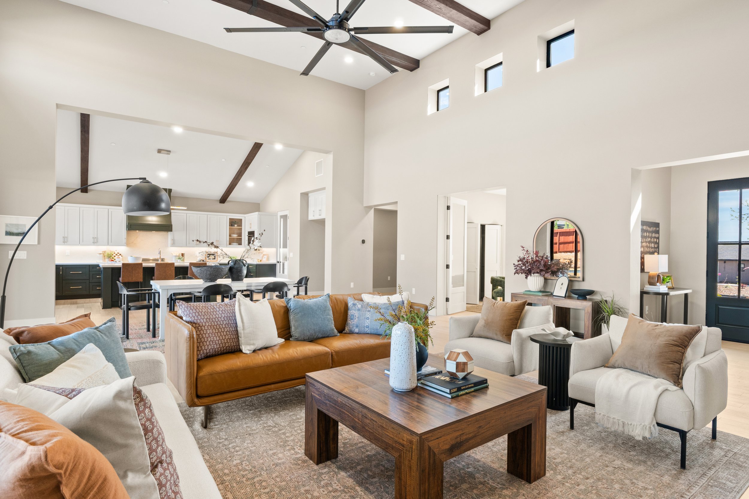 5093 Malibu Drive, Paradise, CA Great Room with 18' ceilings