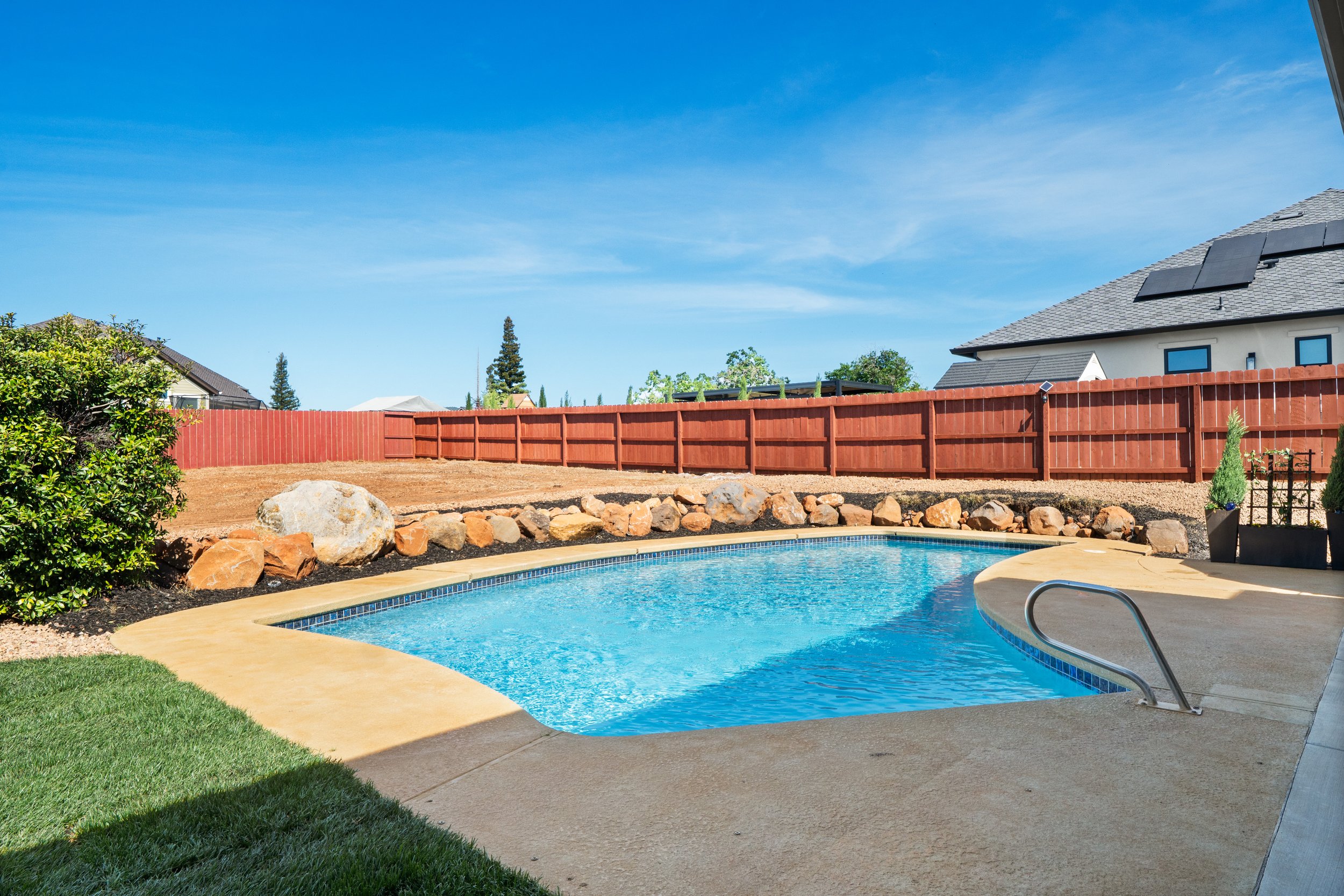 5093 Malibu Drive, Paradise, CA Pool