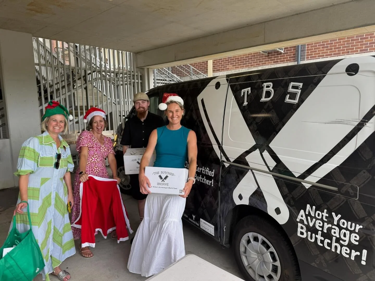 A massive shout out to the Sharx community for supporting our 2nd Ham Drive 🙌🎄. 

Thanks to your support and the fabulous @thebutchershoppeau , we&rsquo;ve raised $1000 for the Sharx!!