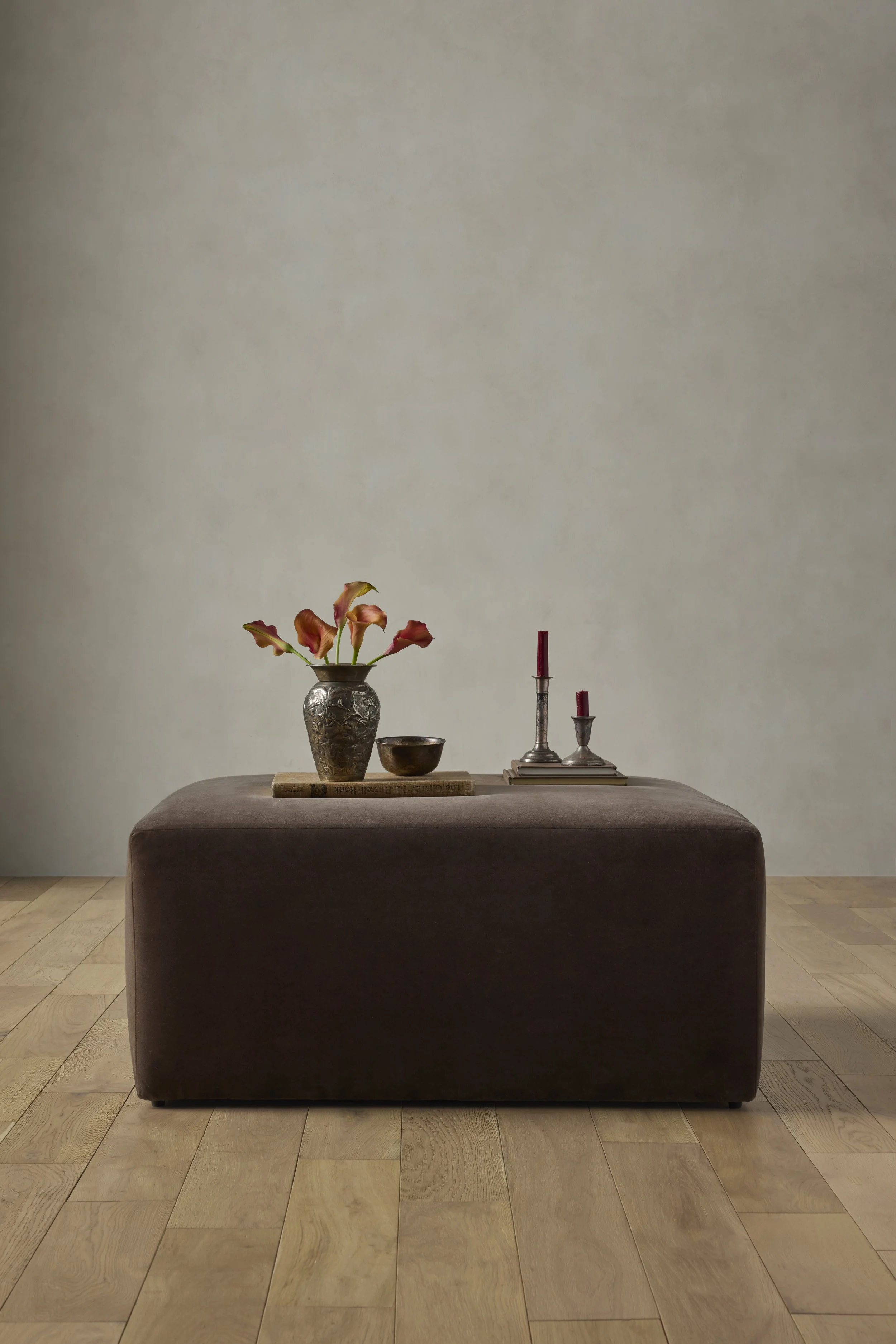 Watts_Square_Ottoman_Luster_Chocolate_Velvet_WATTS080500L800363617_103.jpg