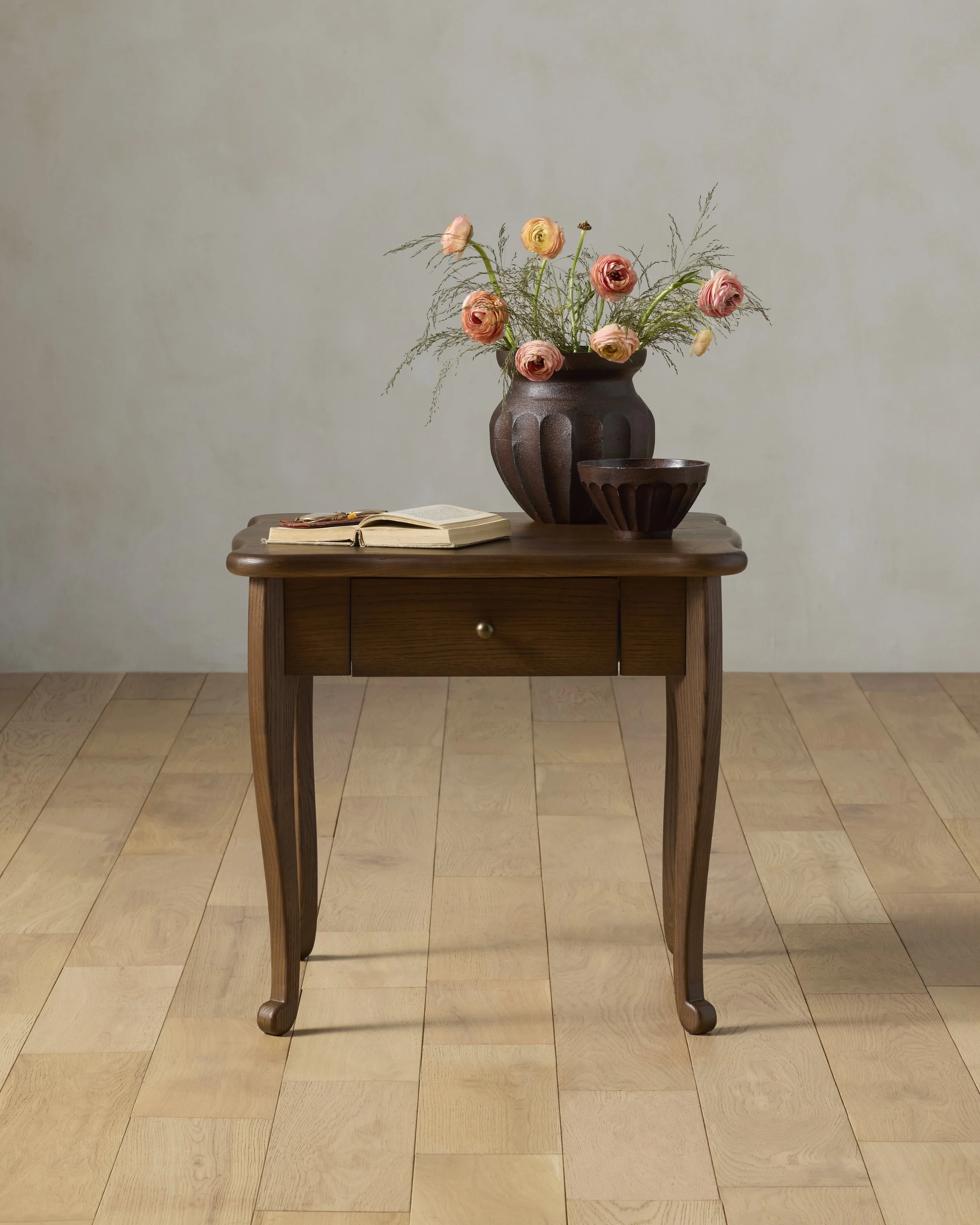 Ipswich_Side_Table_Dark_Brown_Oak_IPSW080600BOA920201A_103.jpg