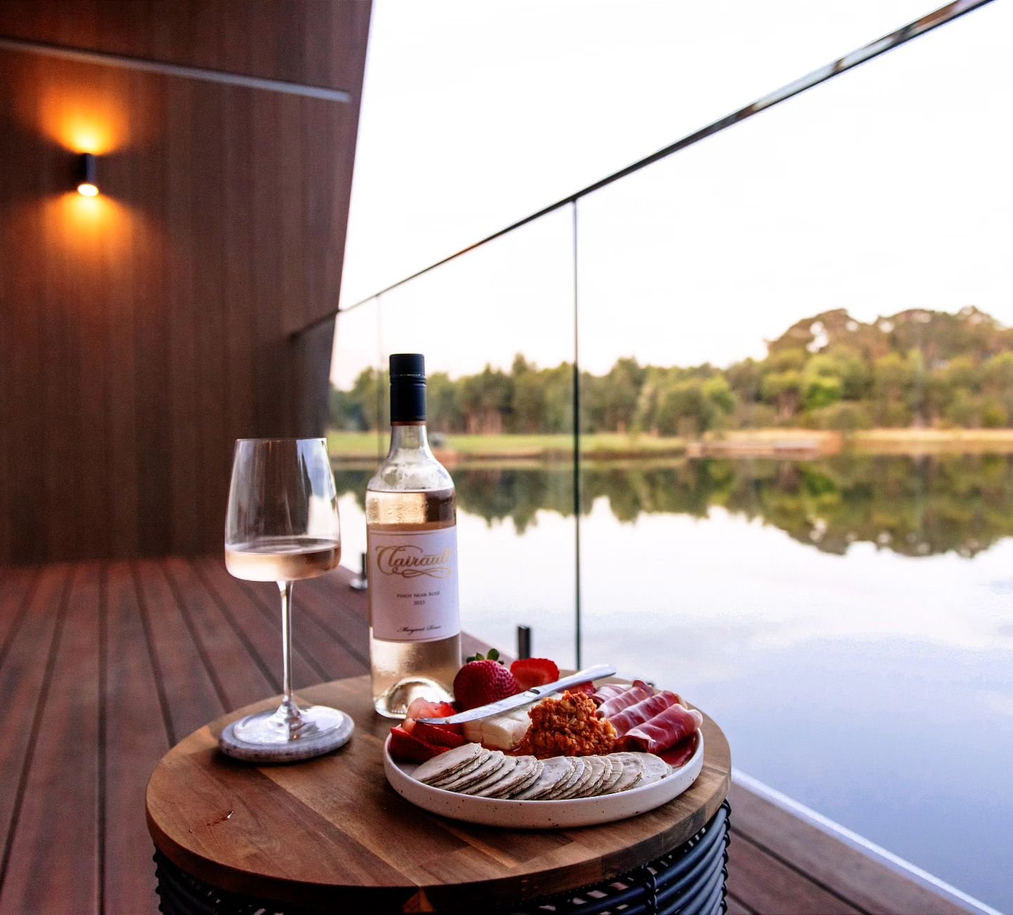 Dinner and wine on your accommodation balcony ✨ Who needs this?
#takemehere #edgeluxuryvillas #margaretriverregion

After an exciting day exploring the Margaret River Wine Region, it's time to head back to your luxury villa to relax with the most mag