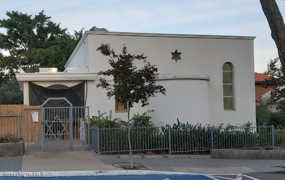 c2487.jpg