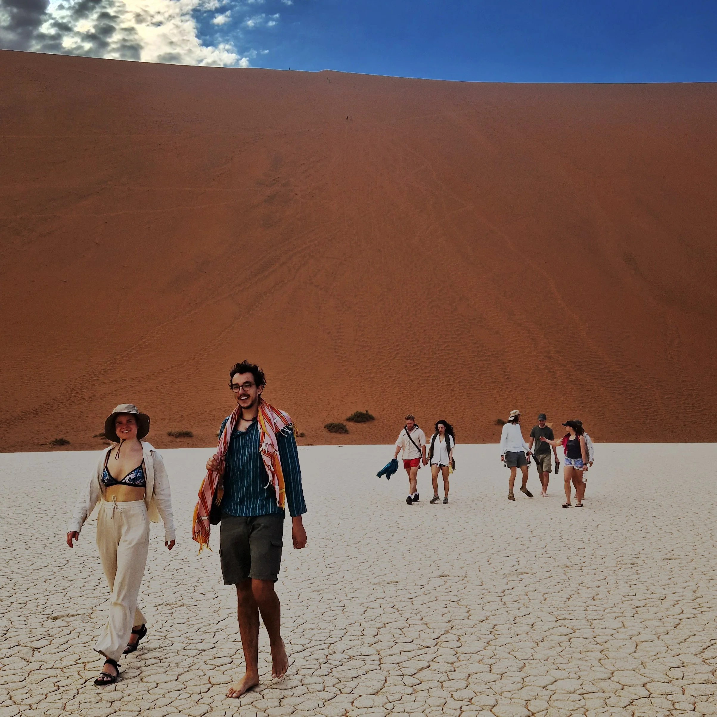 Deadvlei pan group.jpg