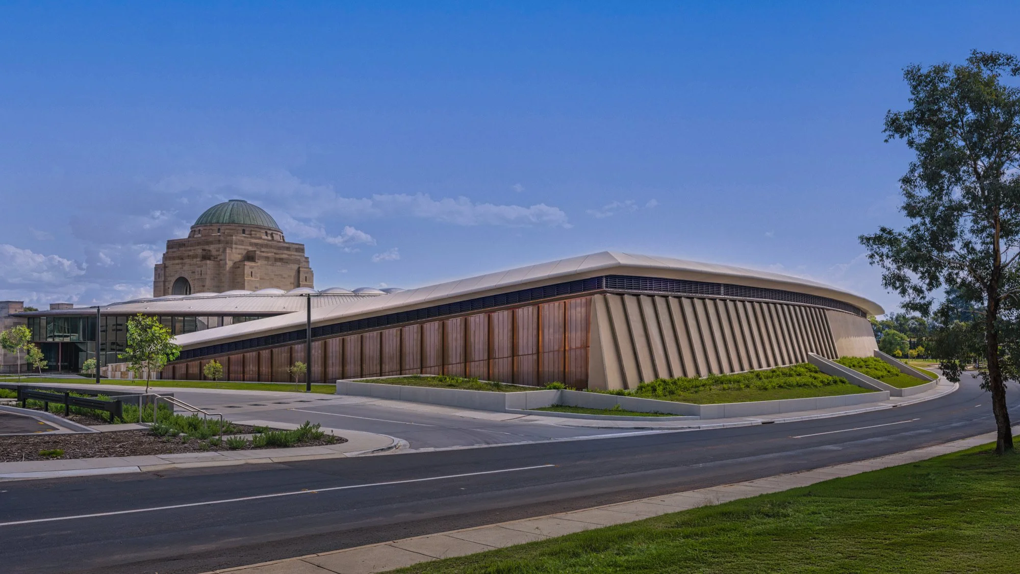 AWM_Anzac Hall_Exterior_Day