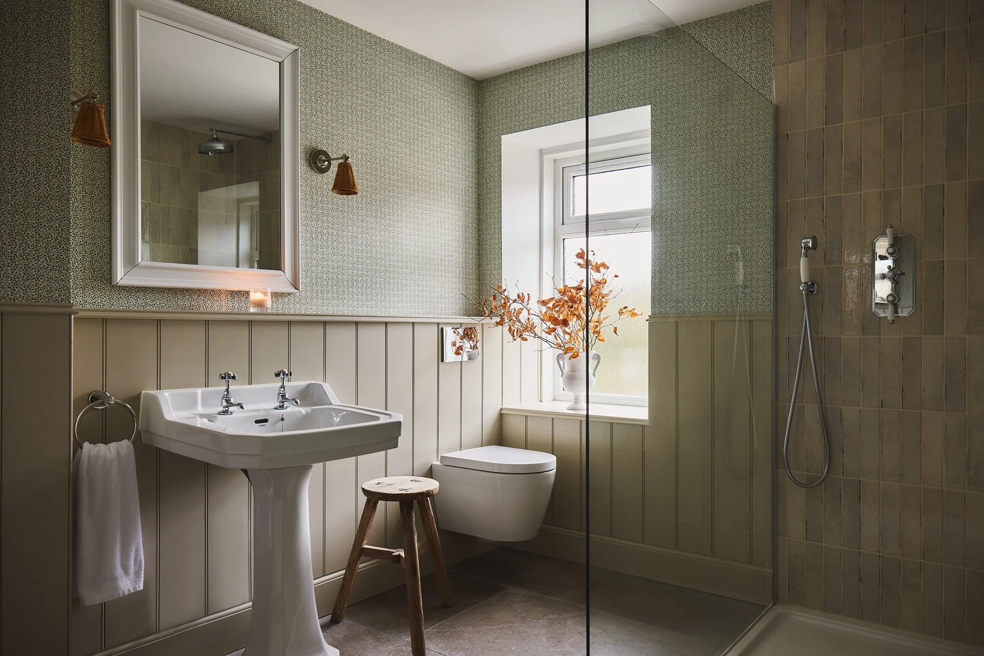 downstairs bathroom.jpg